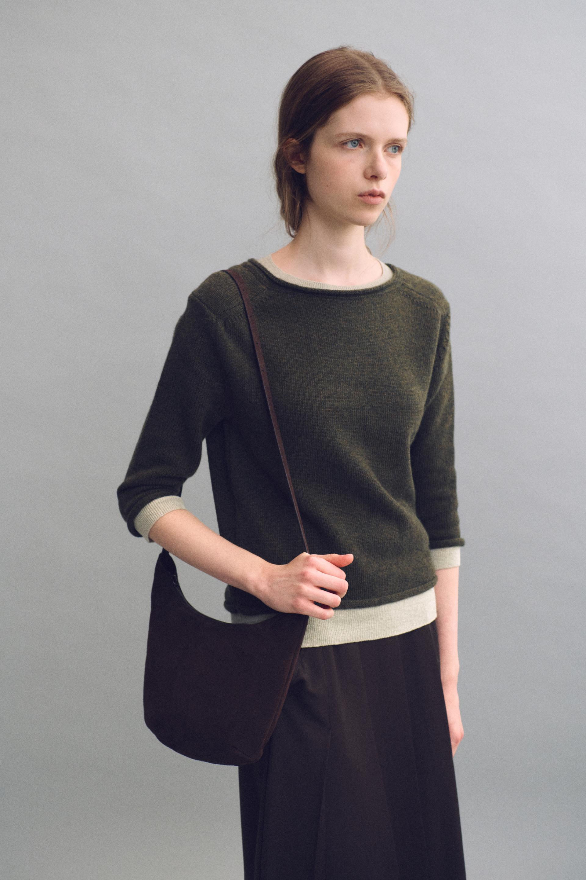 layered roll knit (olive)
