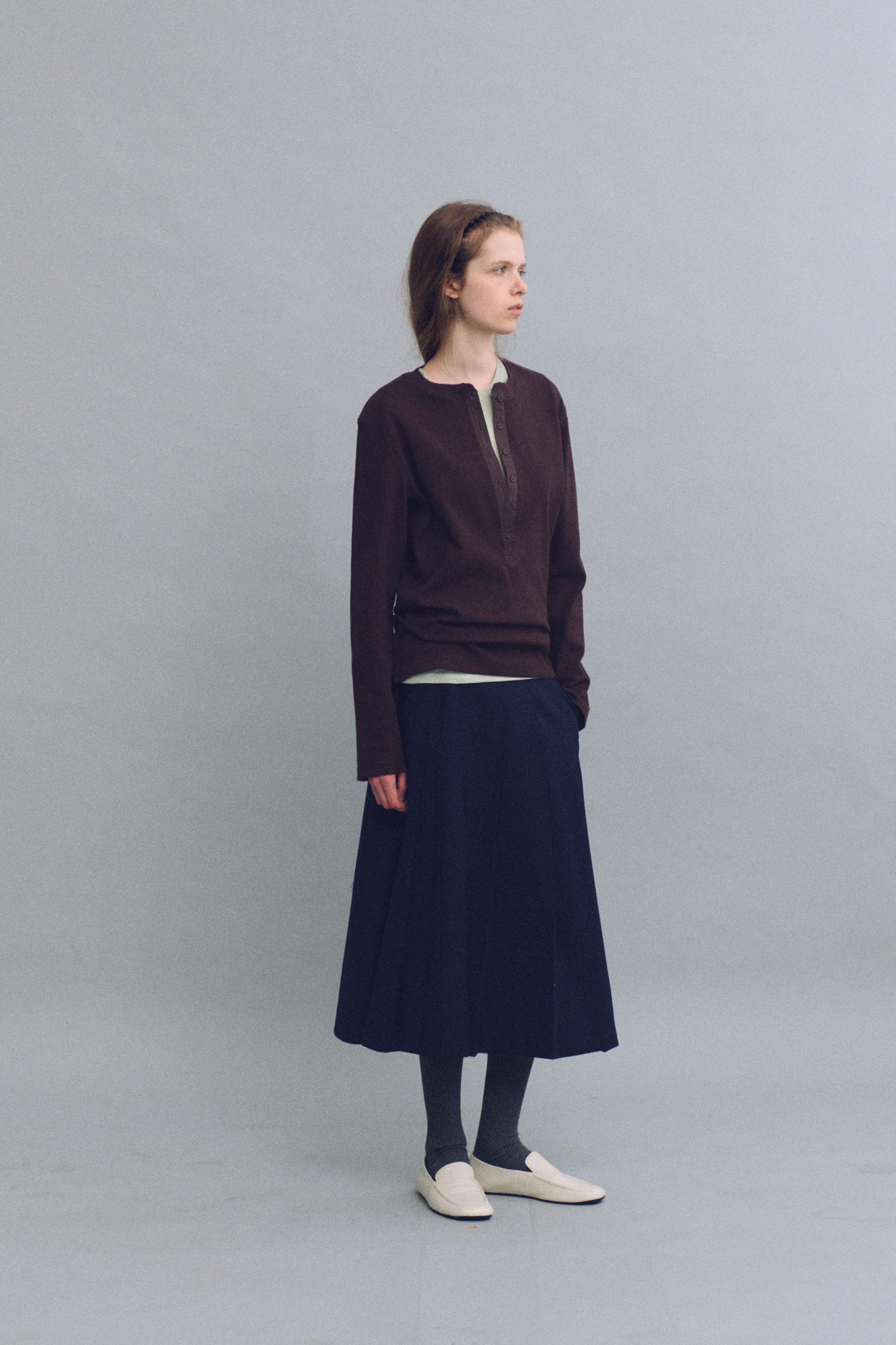 alter deep henley t-shirt (brown)