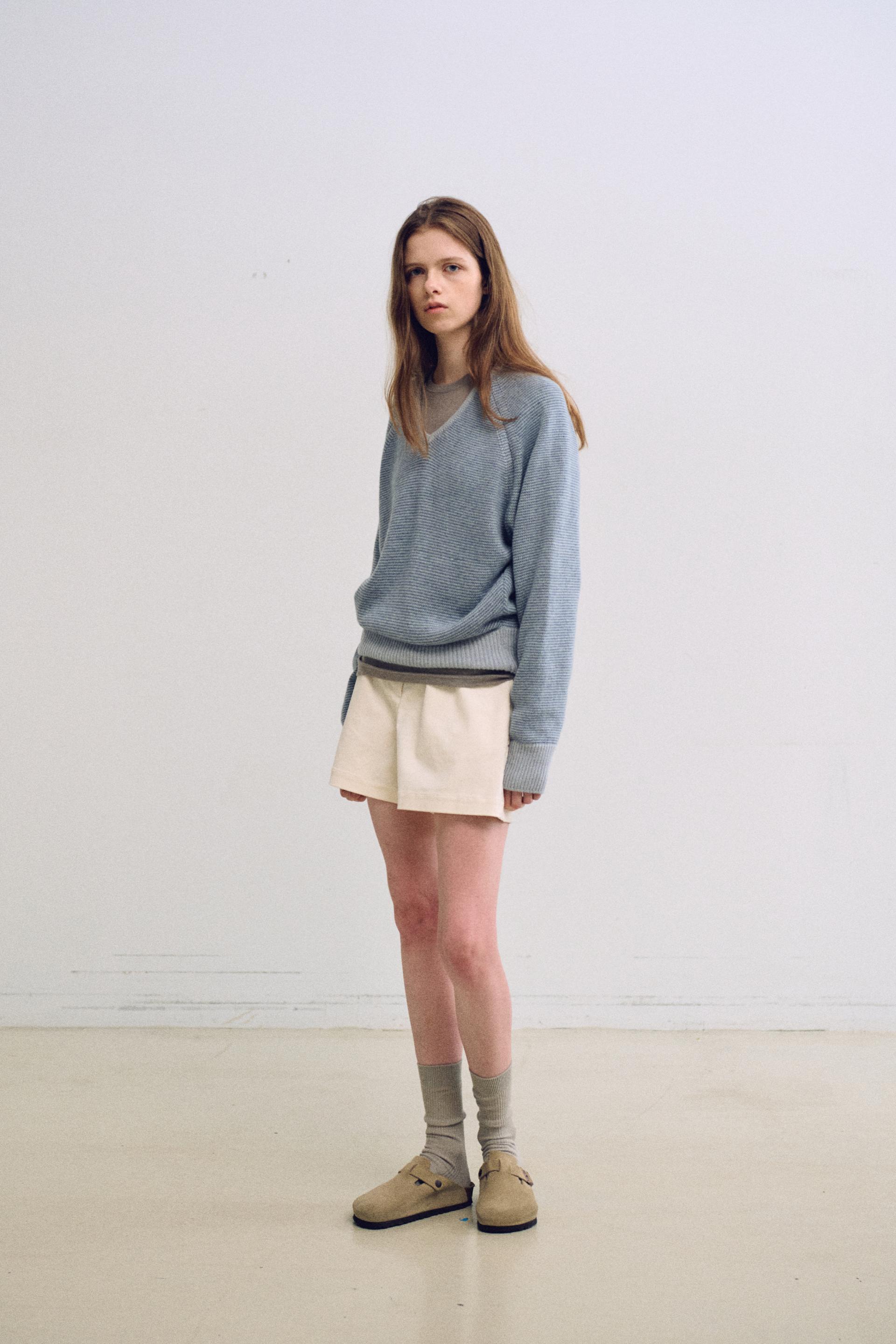 pipe v-neck knit (stripe sky blue)