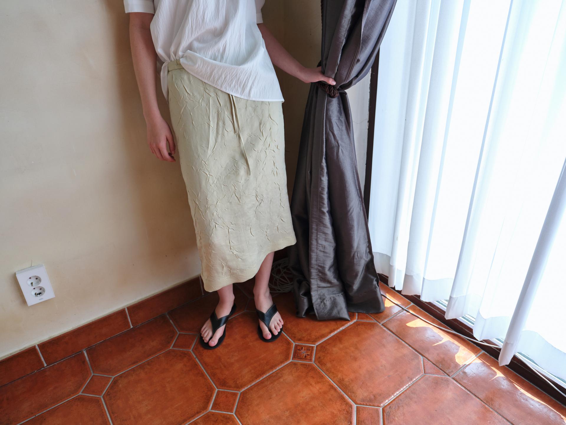 putty satin skirt (citron yellow)