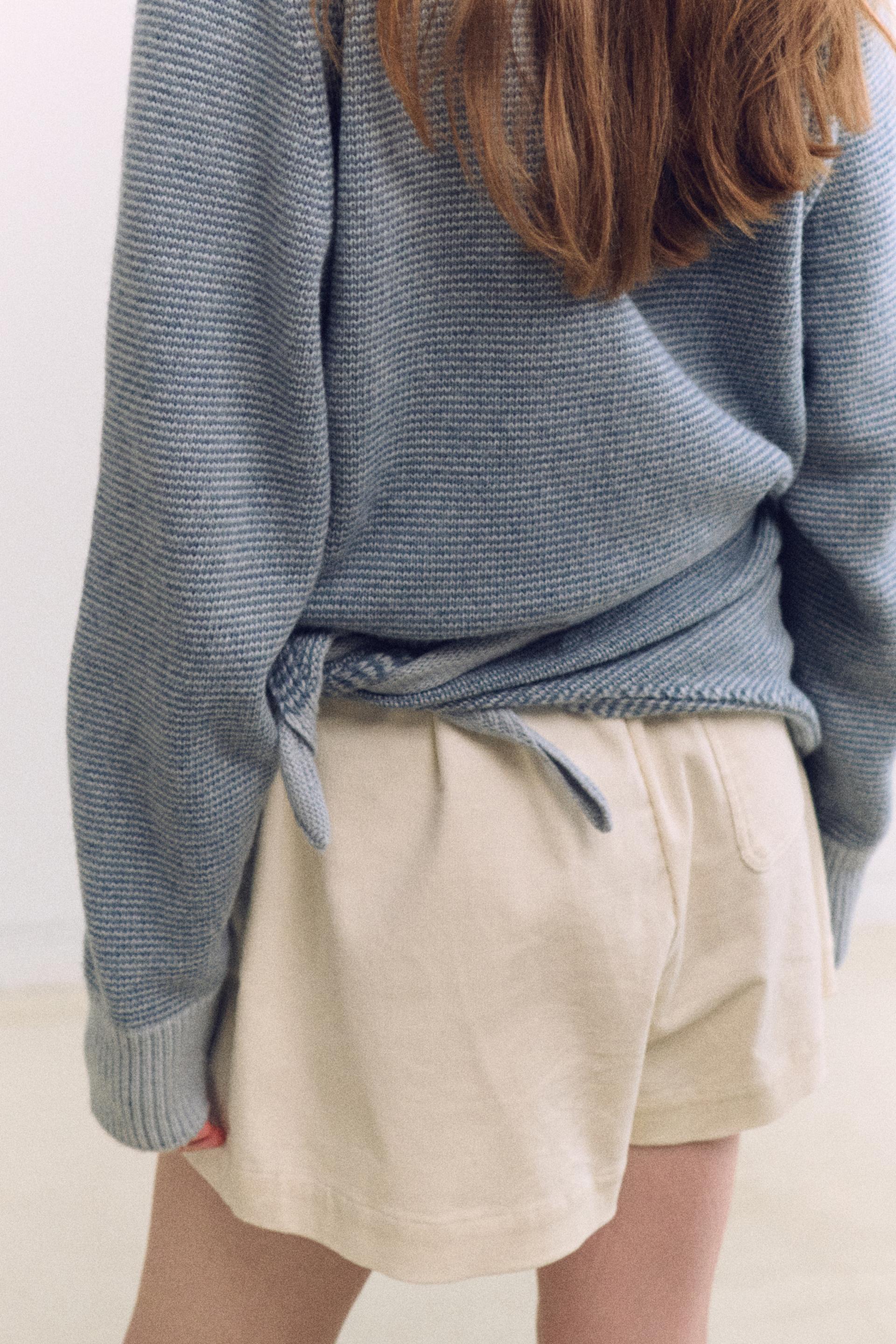 pipe v-neck knit (stripe sky blue)