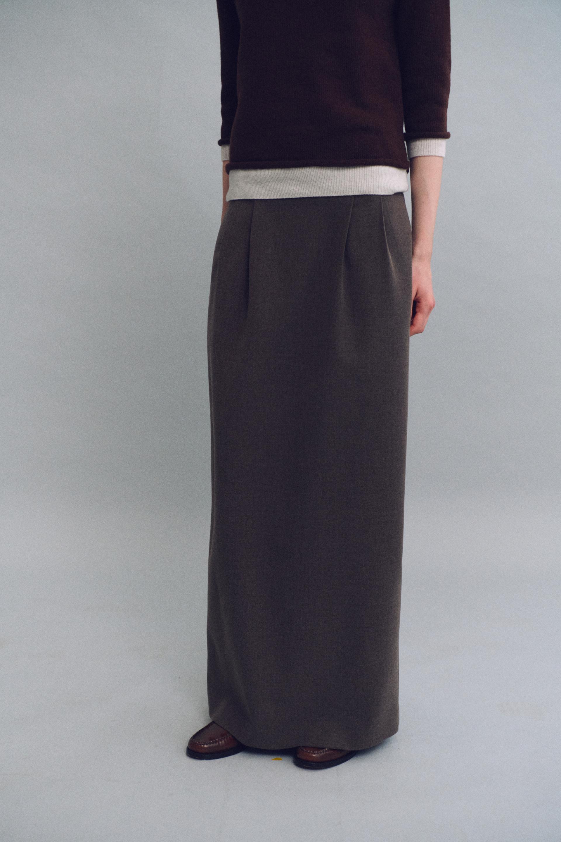 tuck maxi wool skirt (dusty brown)