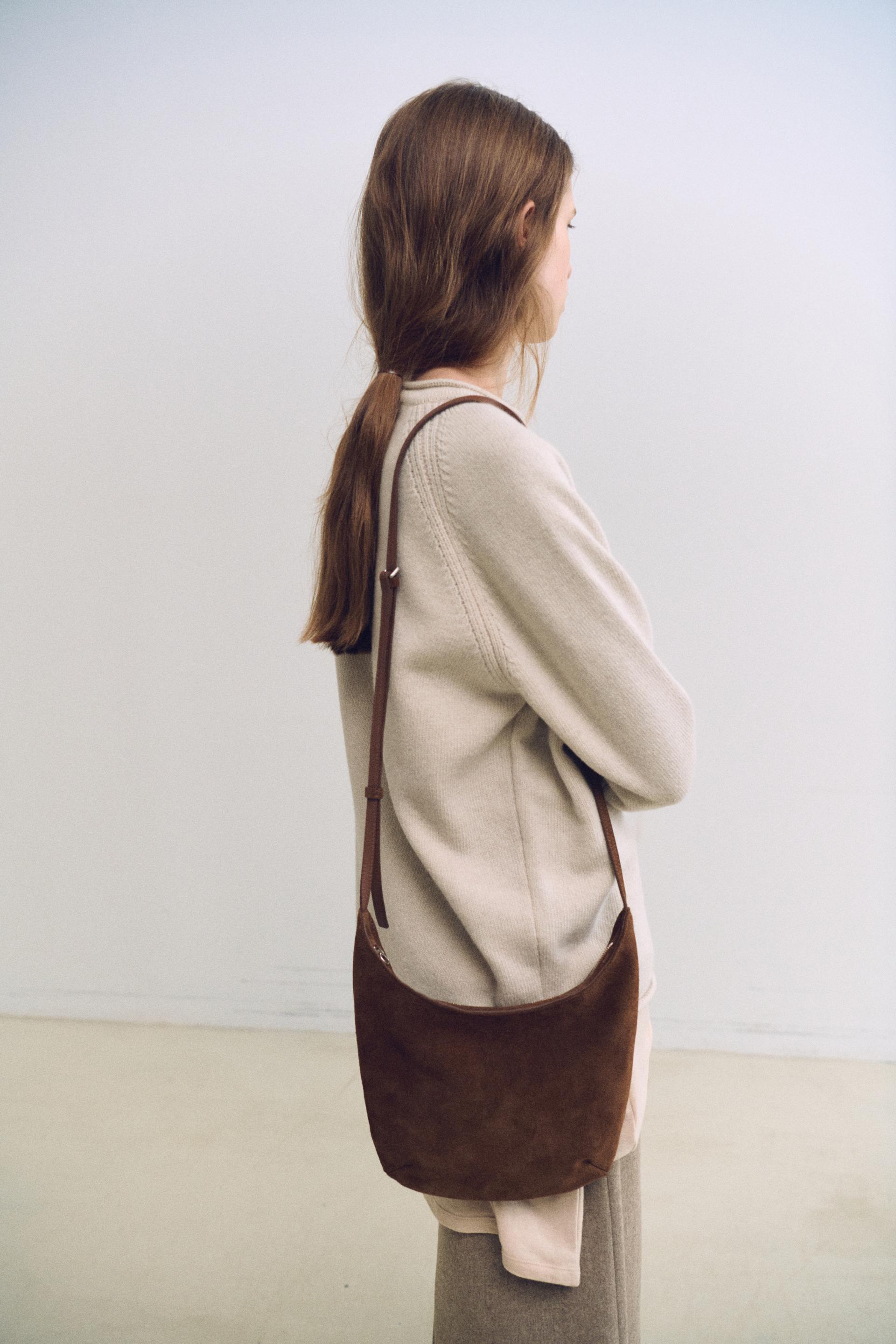 arc hobo bag (suede camel)