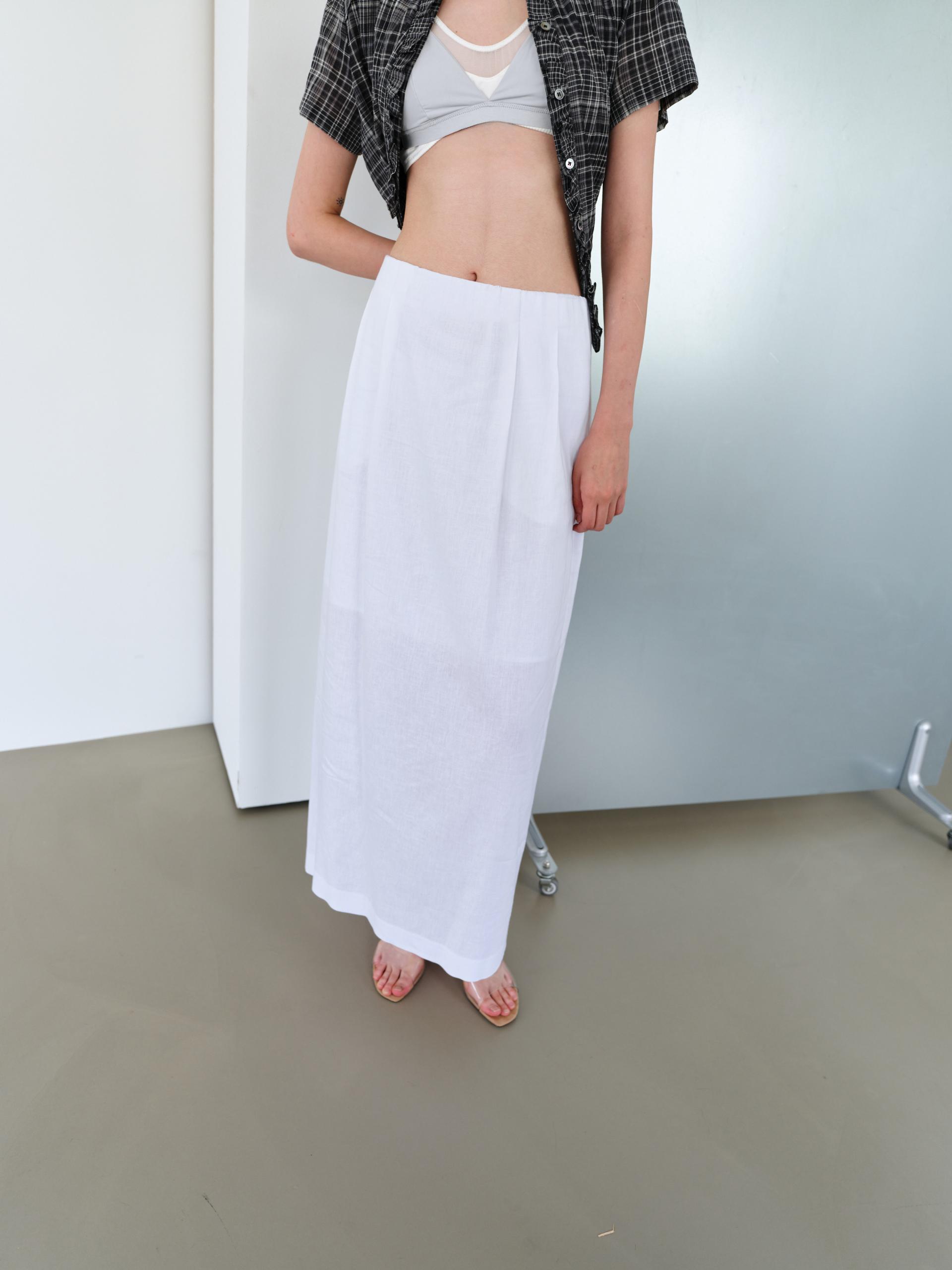 tuck maxi skirt (white)
