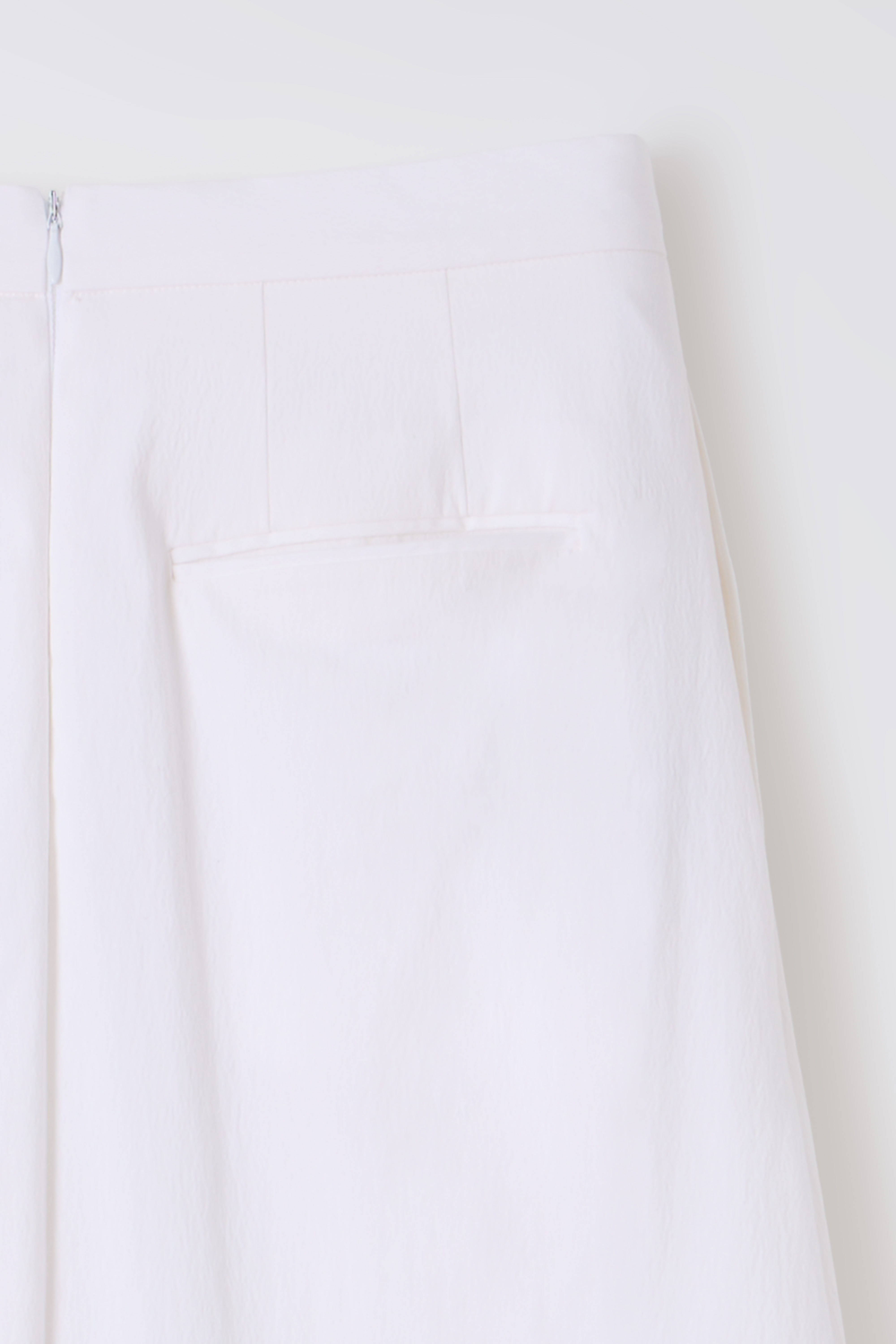 asym pleats skirt (ivory)