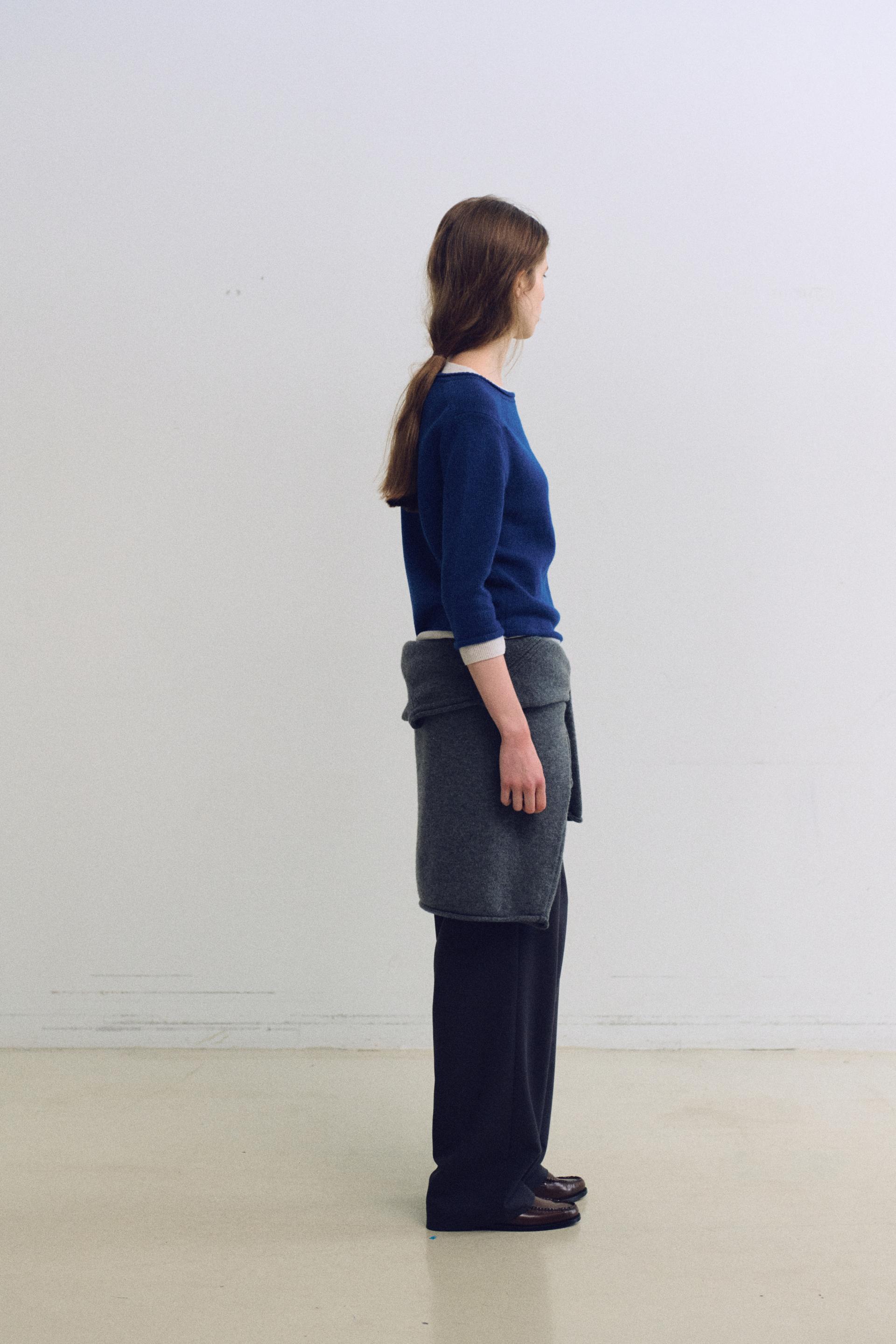 layered roll knit (blue)