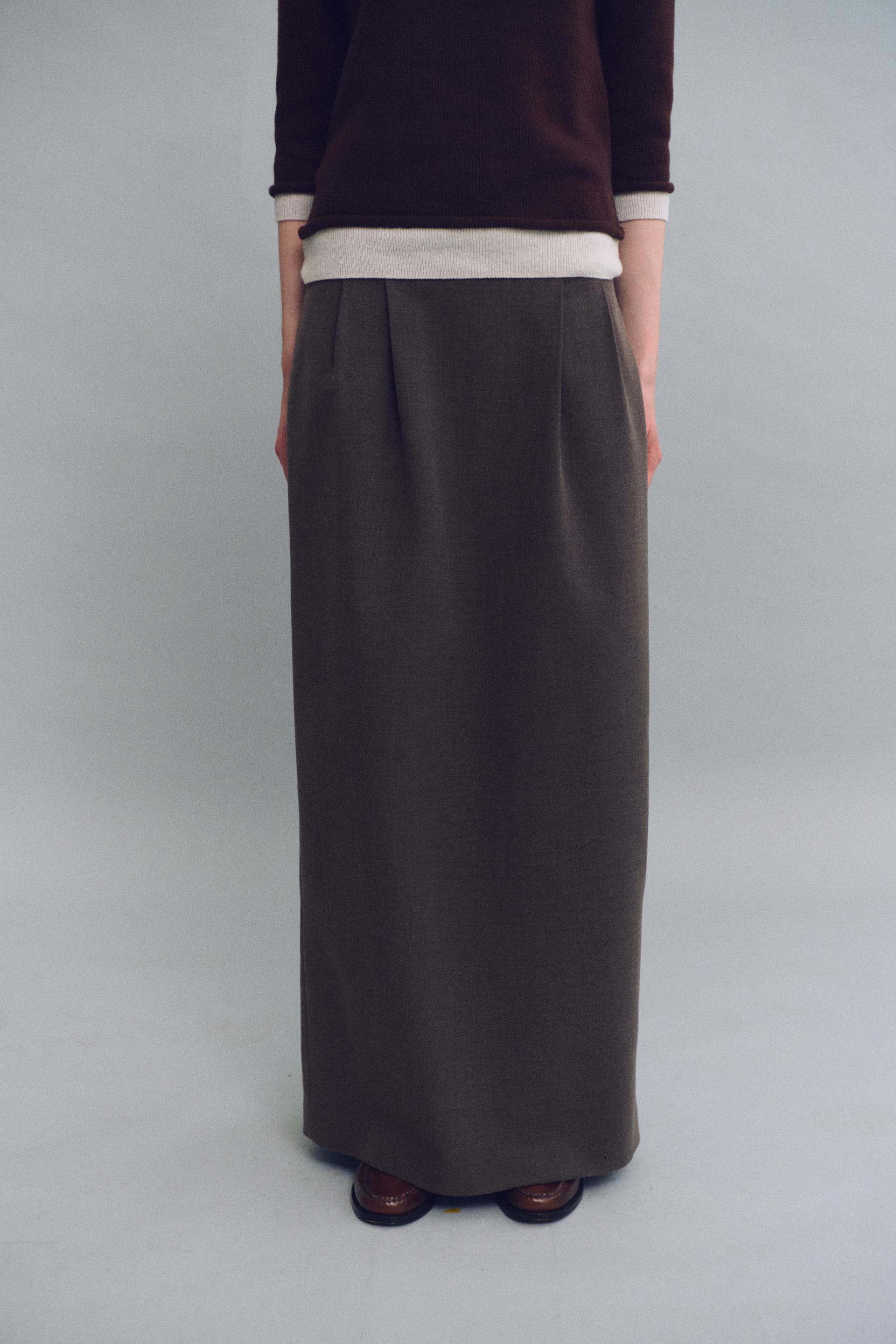 tuck maxi wool skirt (dusty brown)