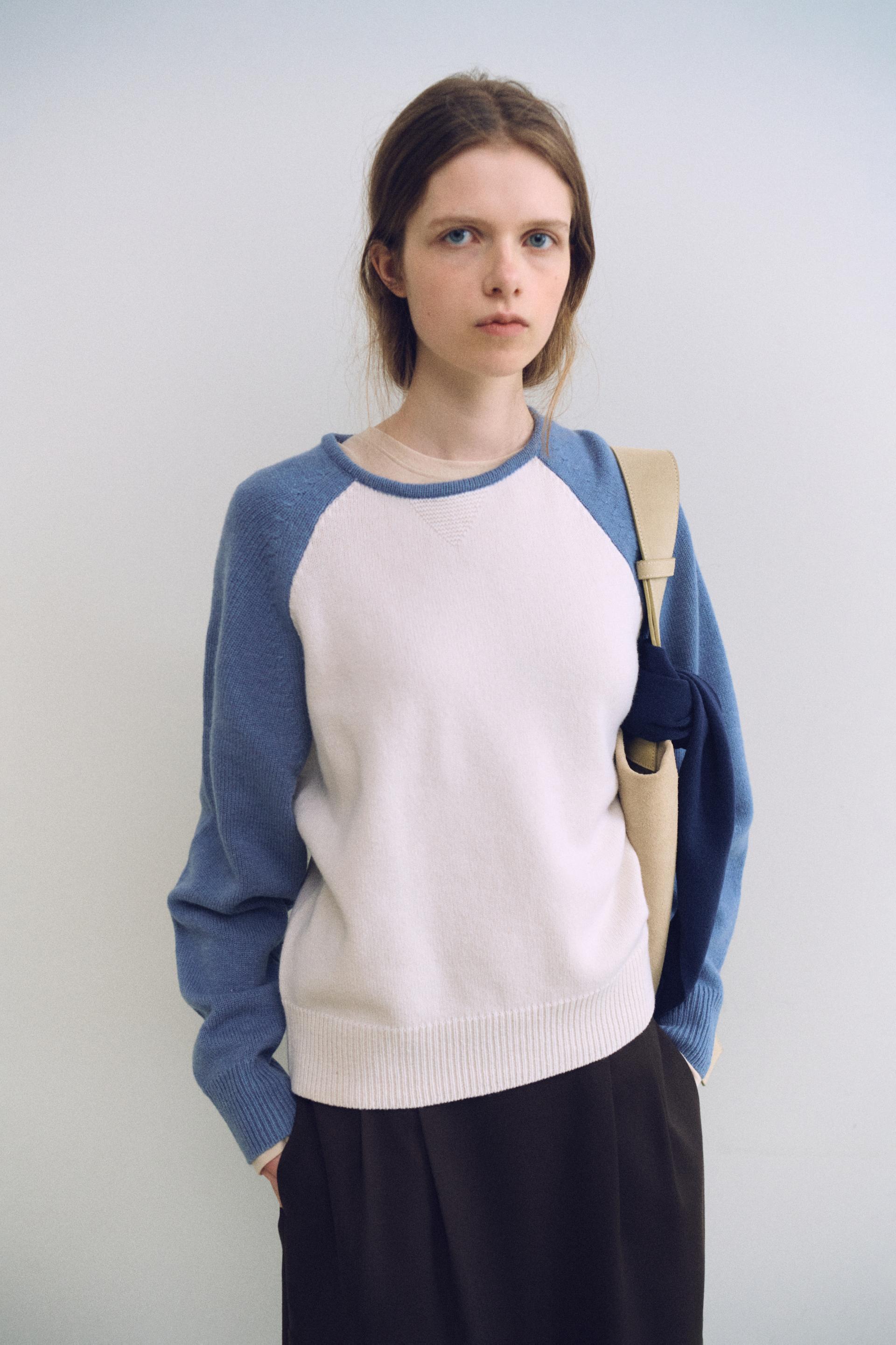 tone raglan knit (blue)
