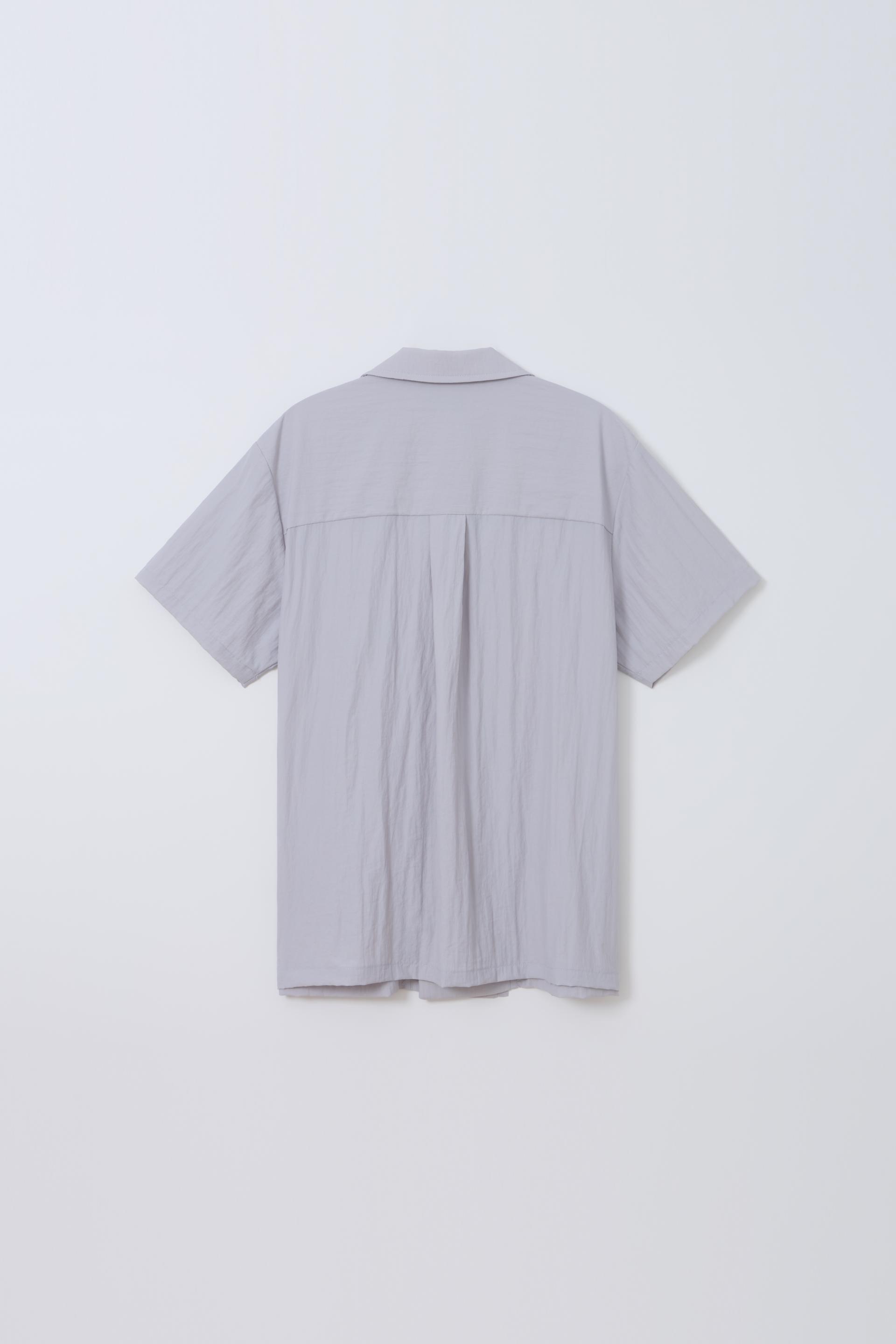 overlap half shirt (dusty sky)