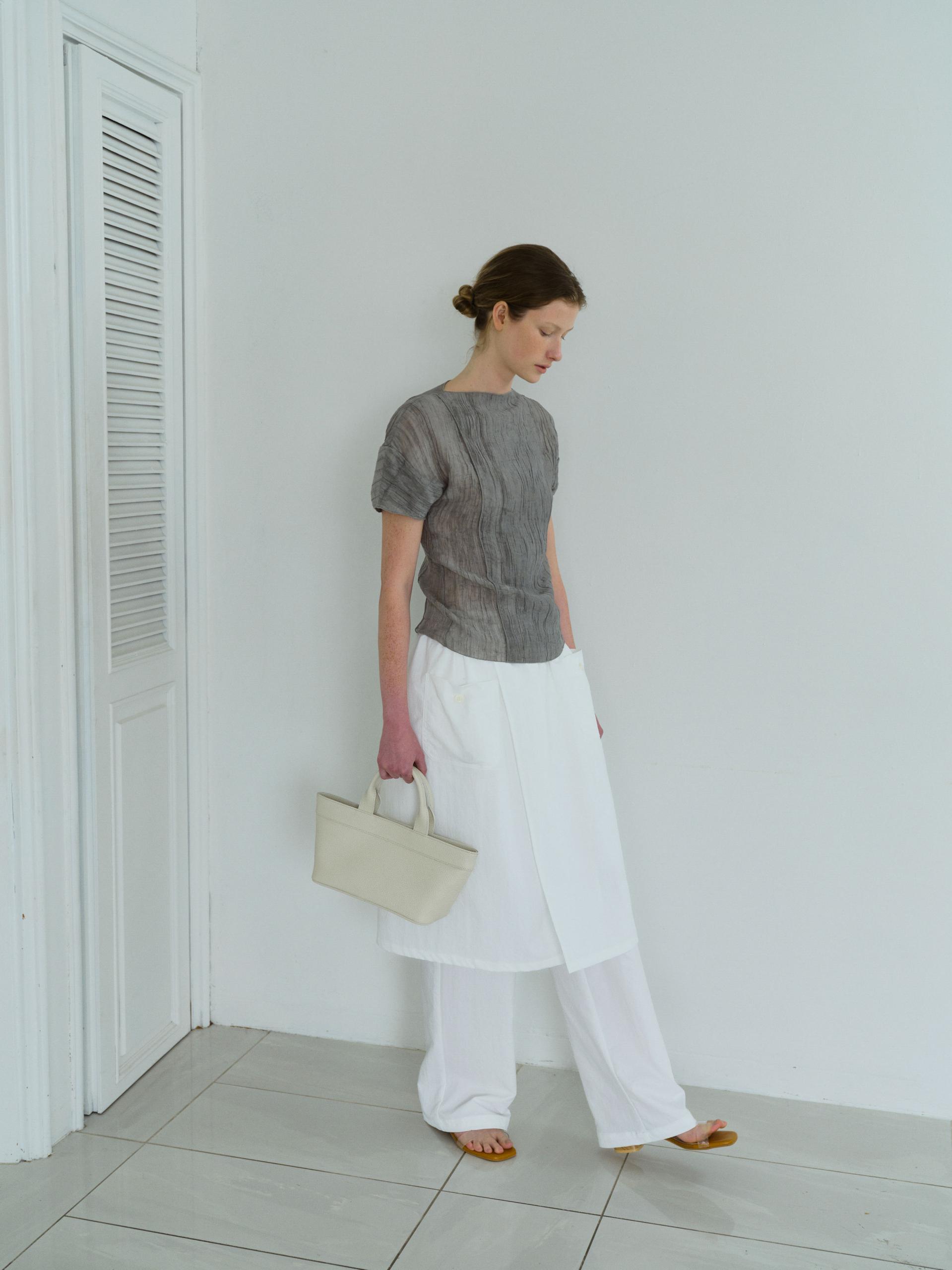 [4차 재입고 7/10 순차배송] pleats seam half blouse (grey)