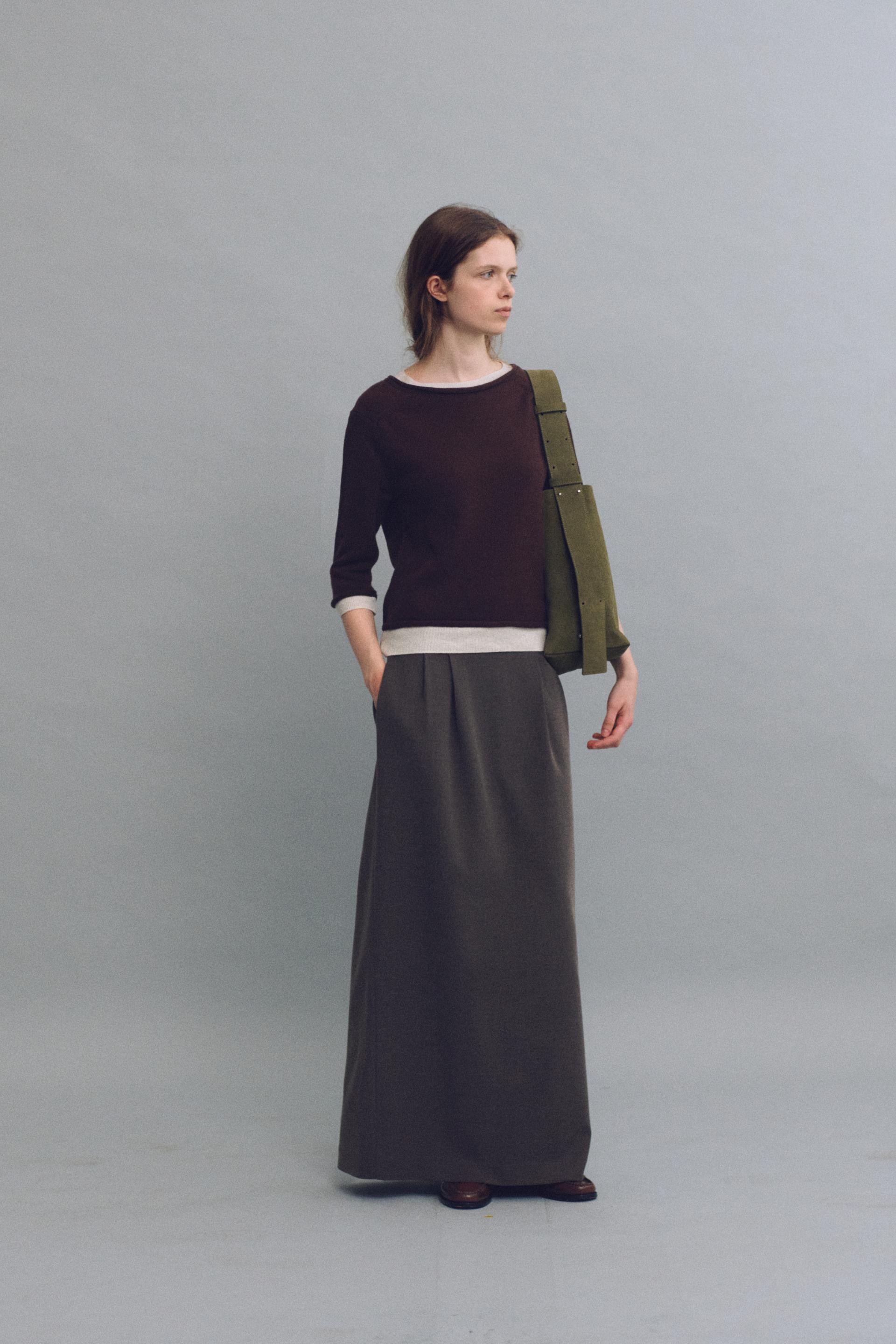 tuck maxi wool skirt (dusty brown)