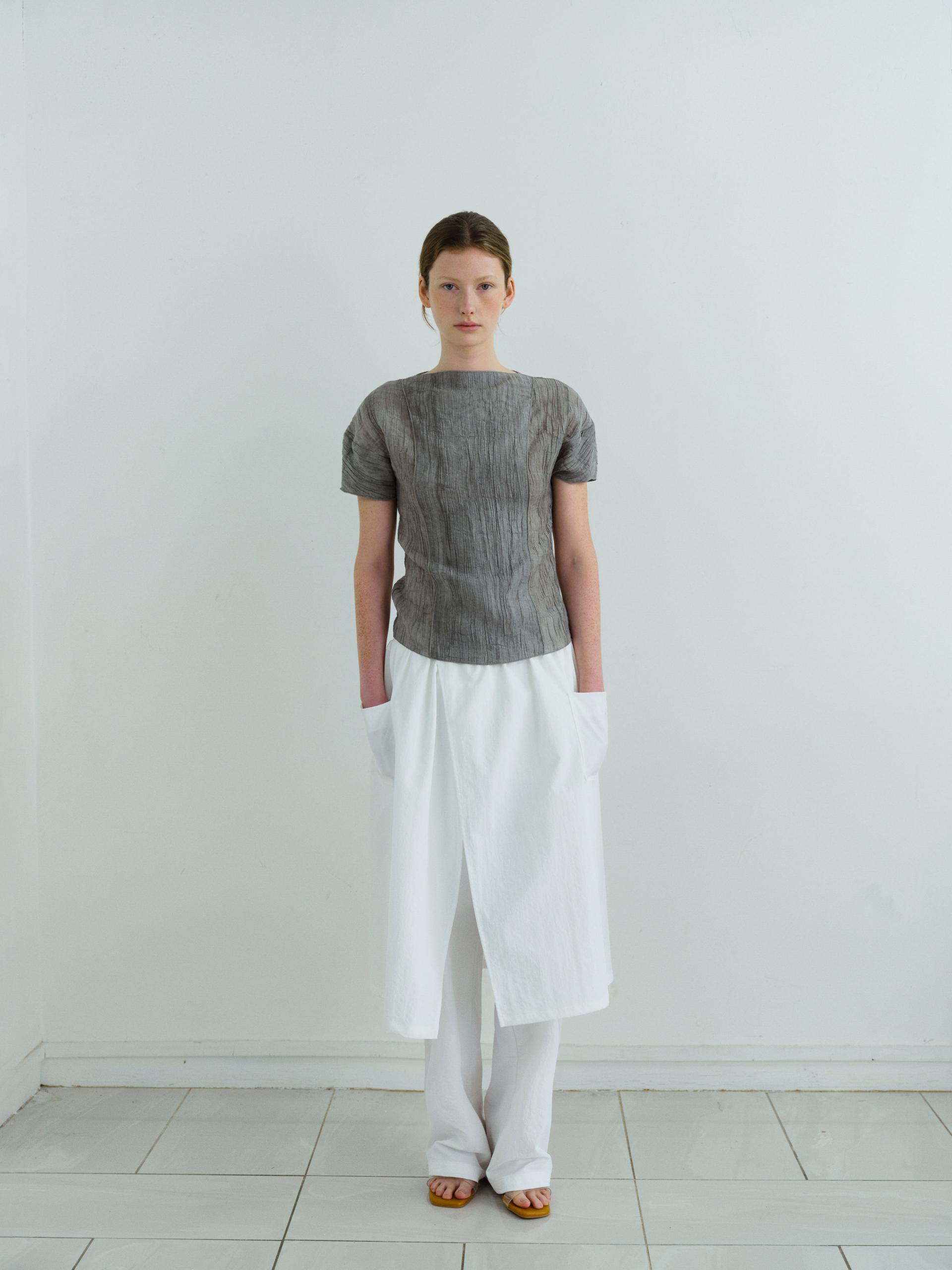 [4차 재입고 7/10 순차배송] pleats seam half blouse (grey)