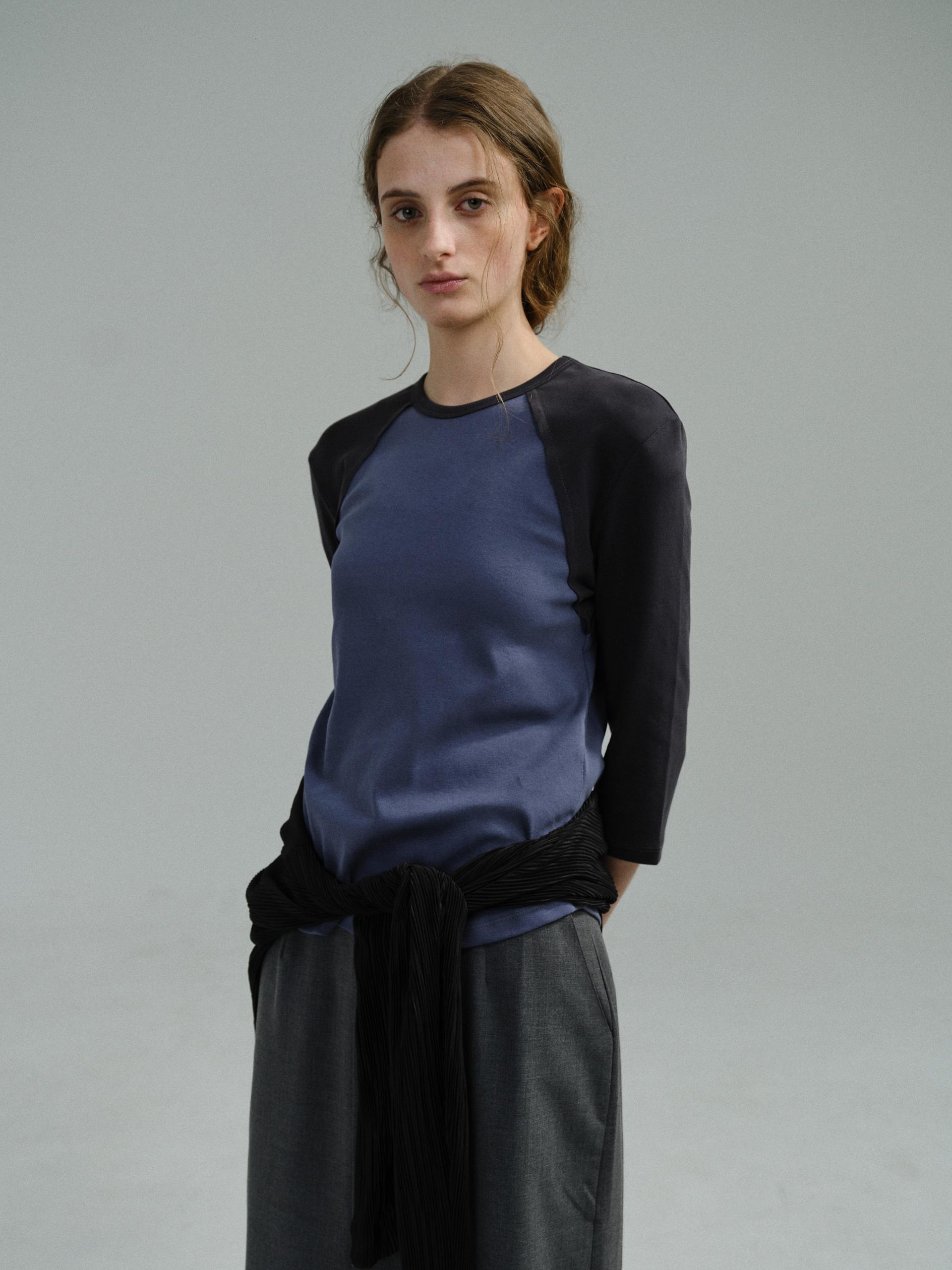 레글런 티셔츠 (charcoal navy)