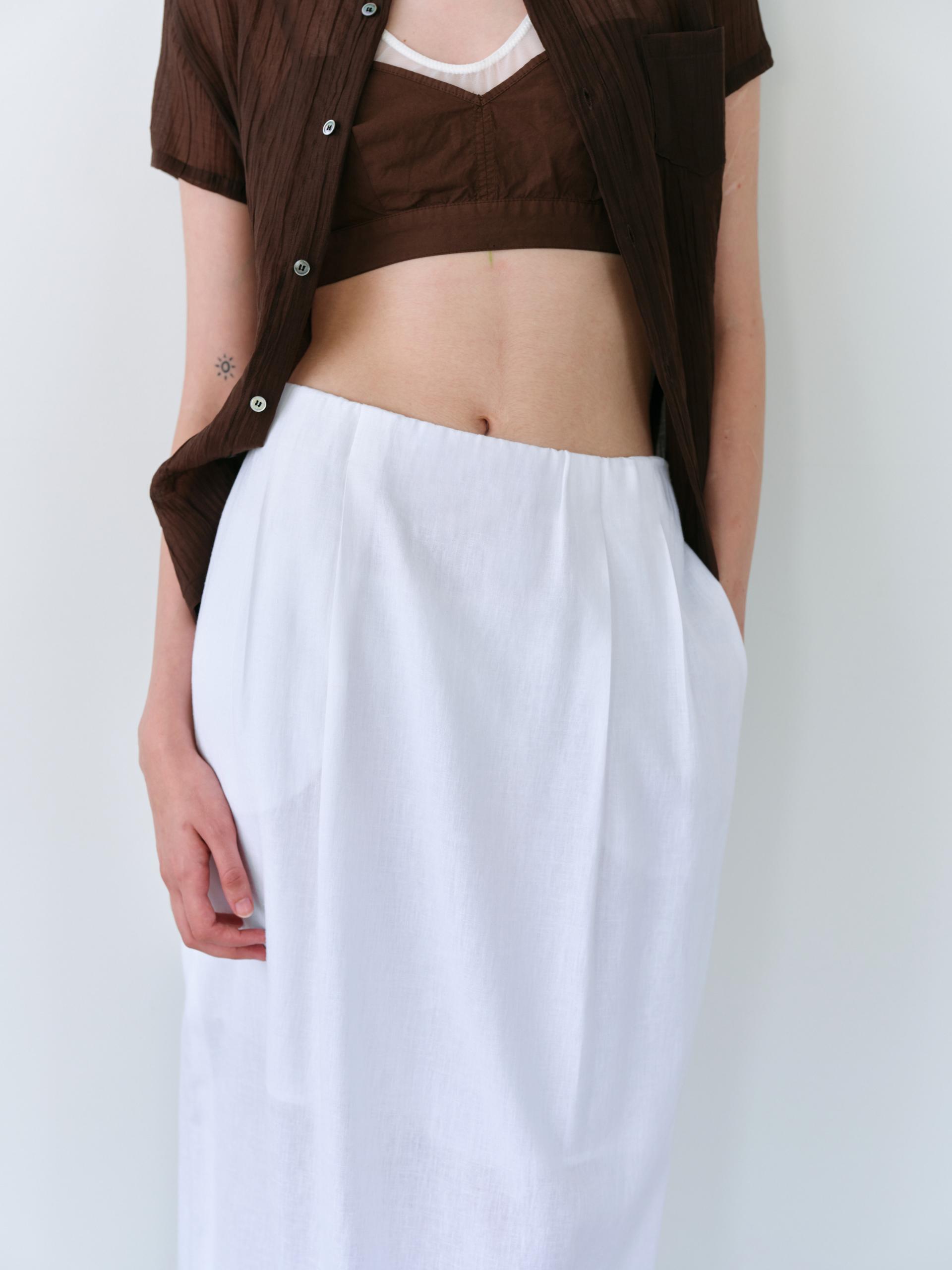 tuck maxi skirt (white)