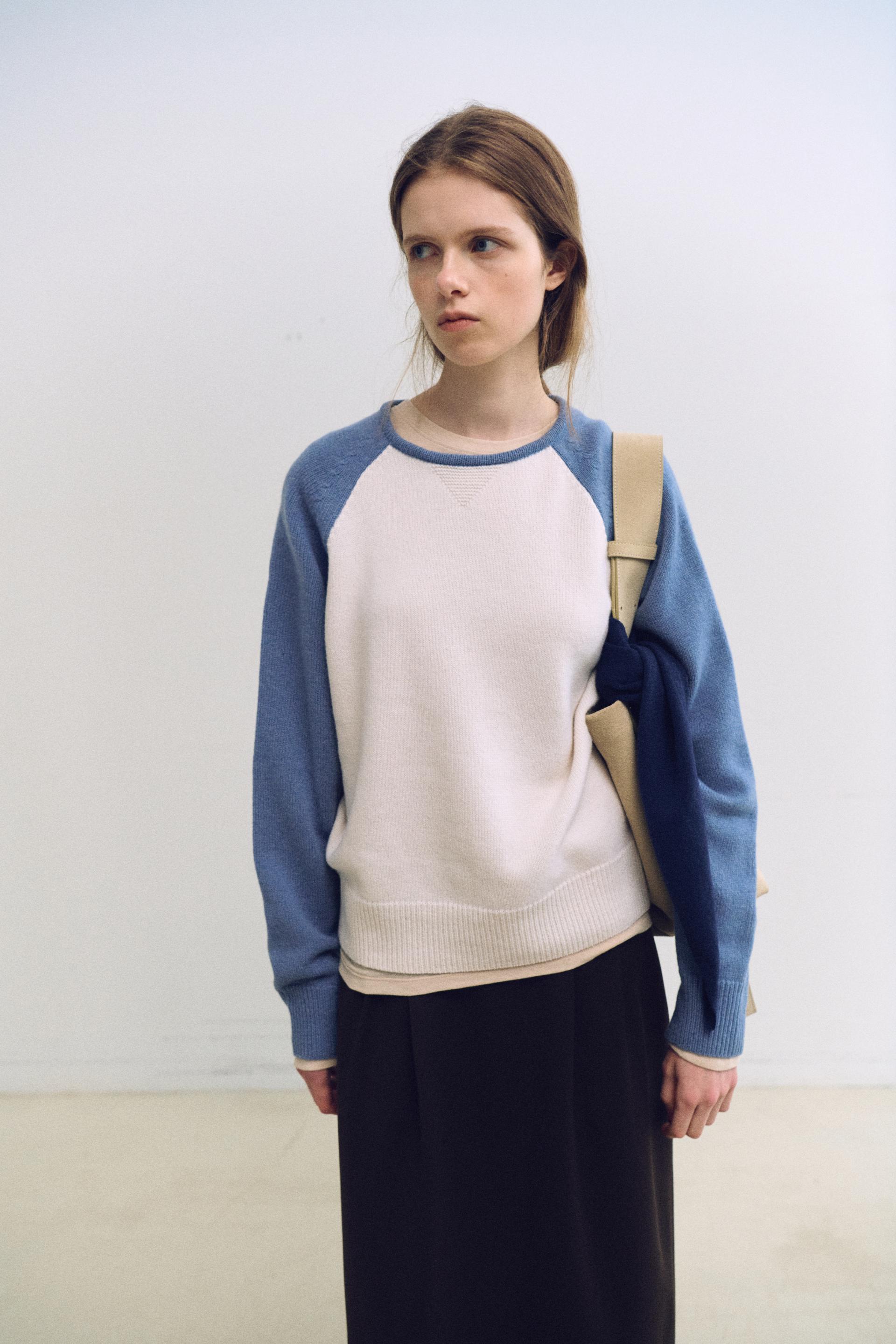 tone raglan knit (blue)