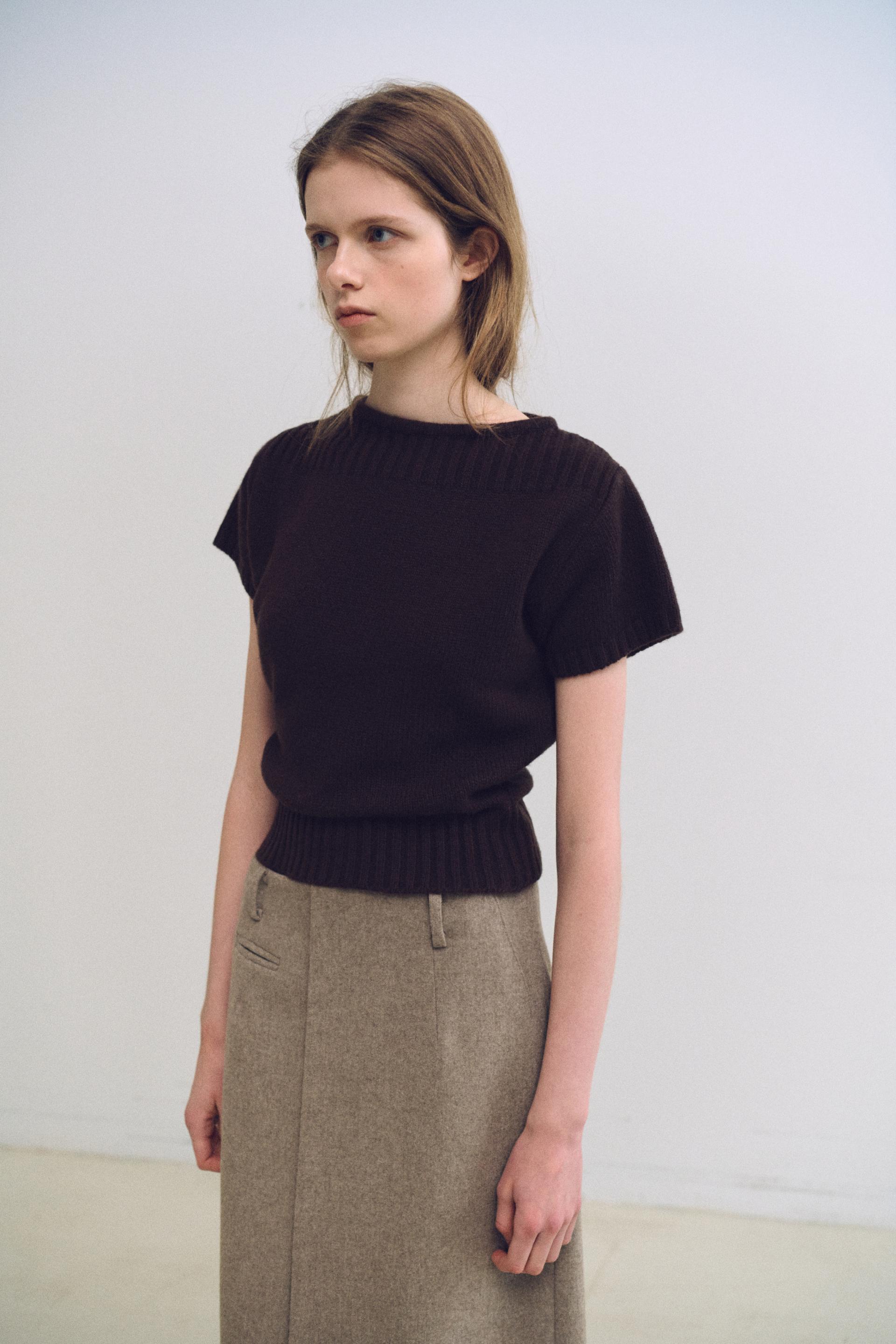 [4차 재입고 9/11 순차배송] boat-neck half knit (dark brown)