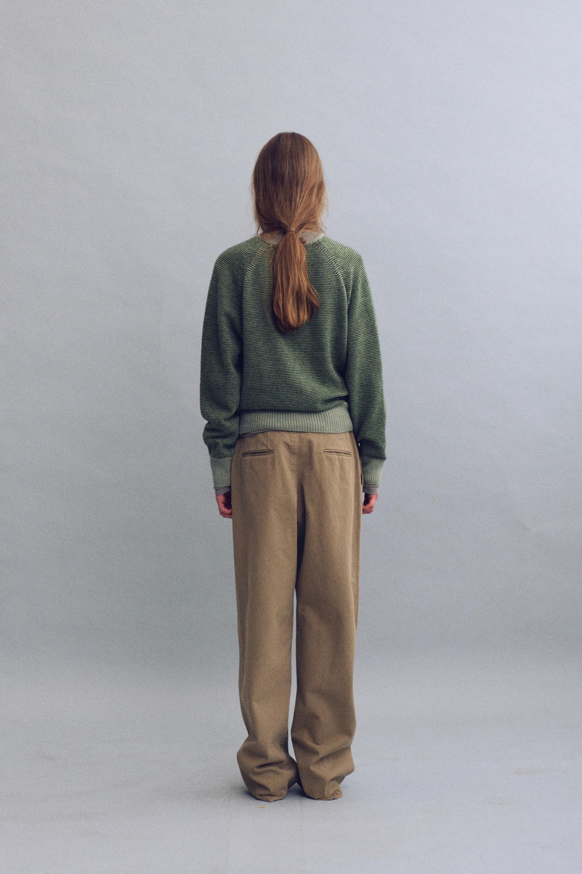 pipe v-neck knit (stripe green)