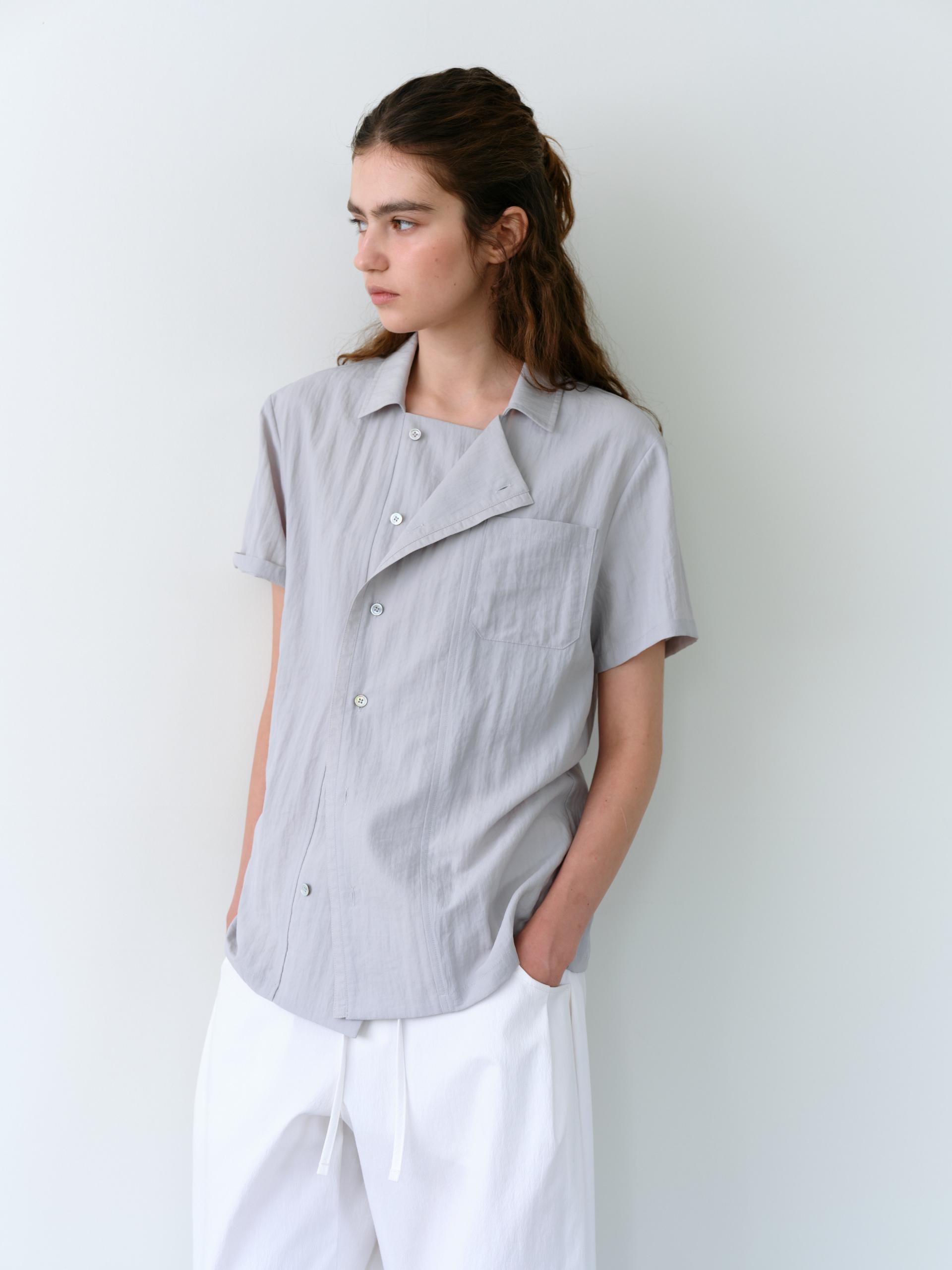 overlap half shirt (dusty sky)