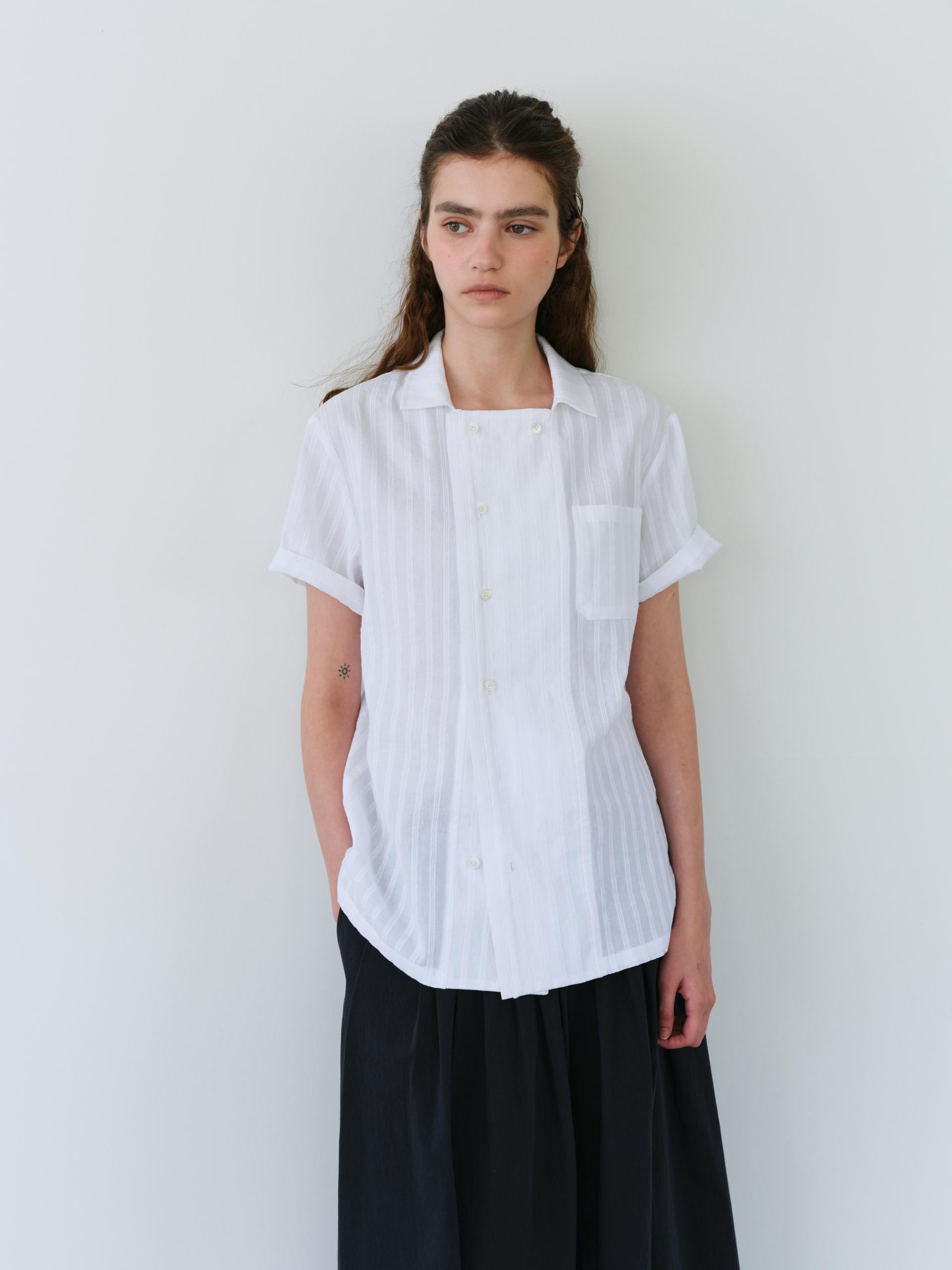 overlap half shirt (white stripe)