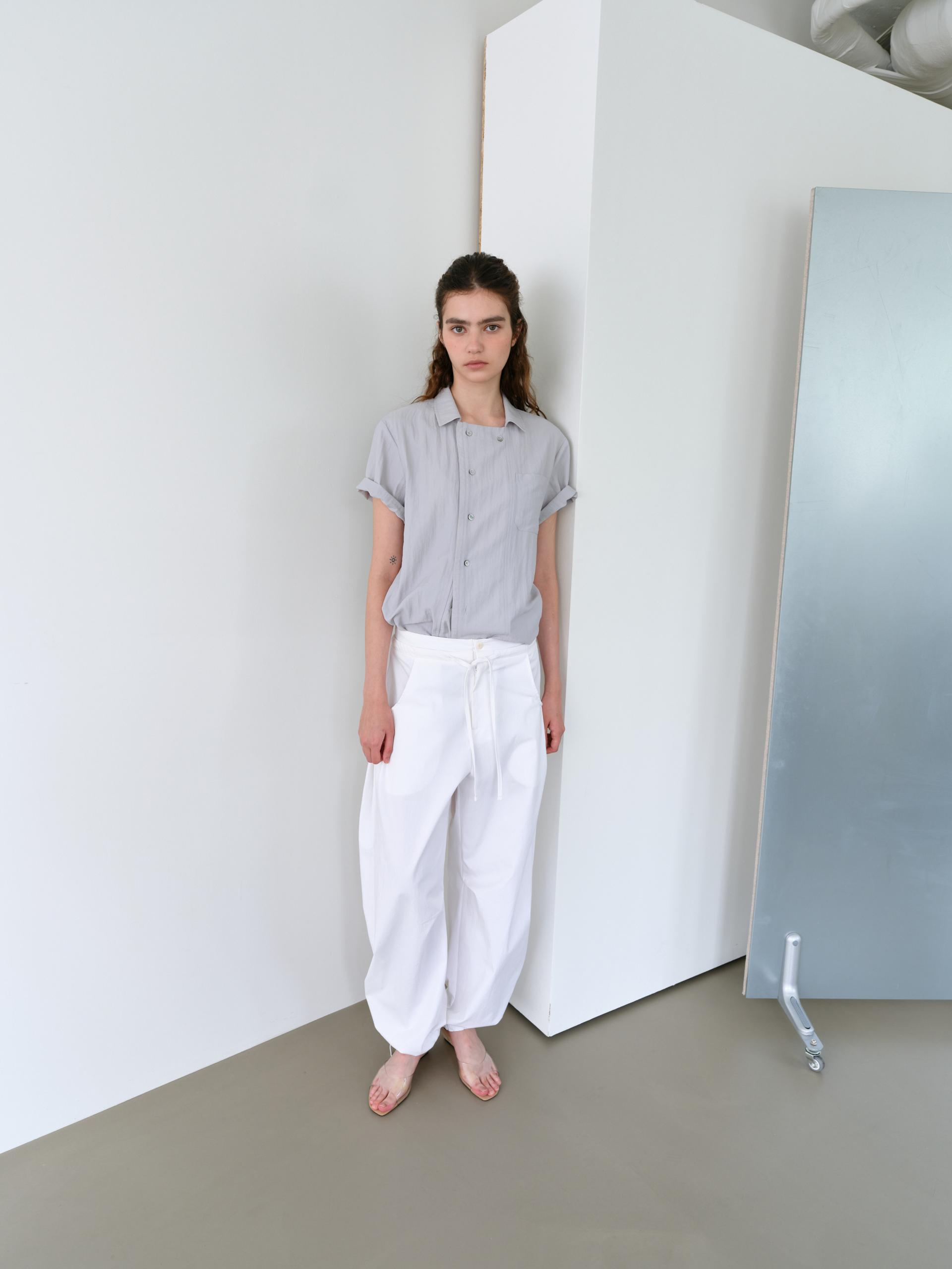 overlap half shirt (dusty sky)
