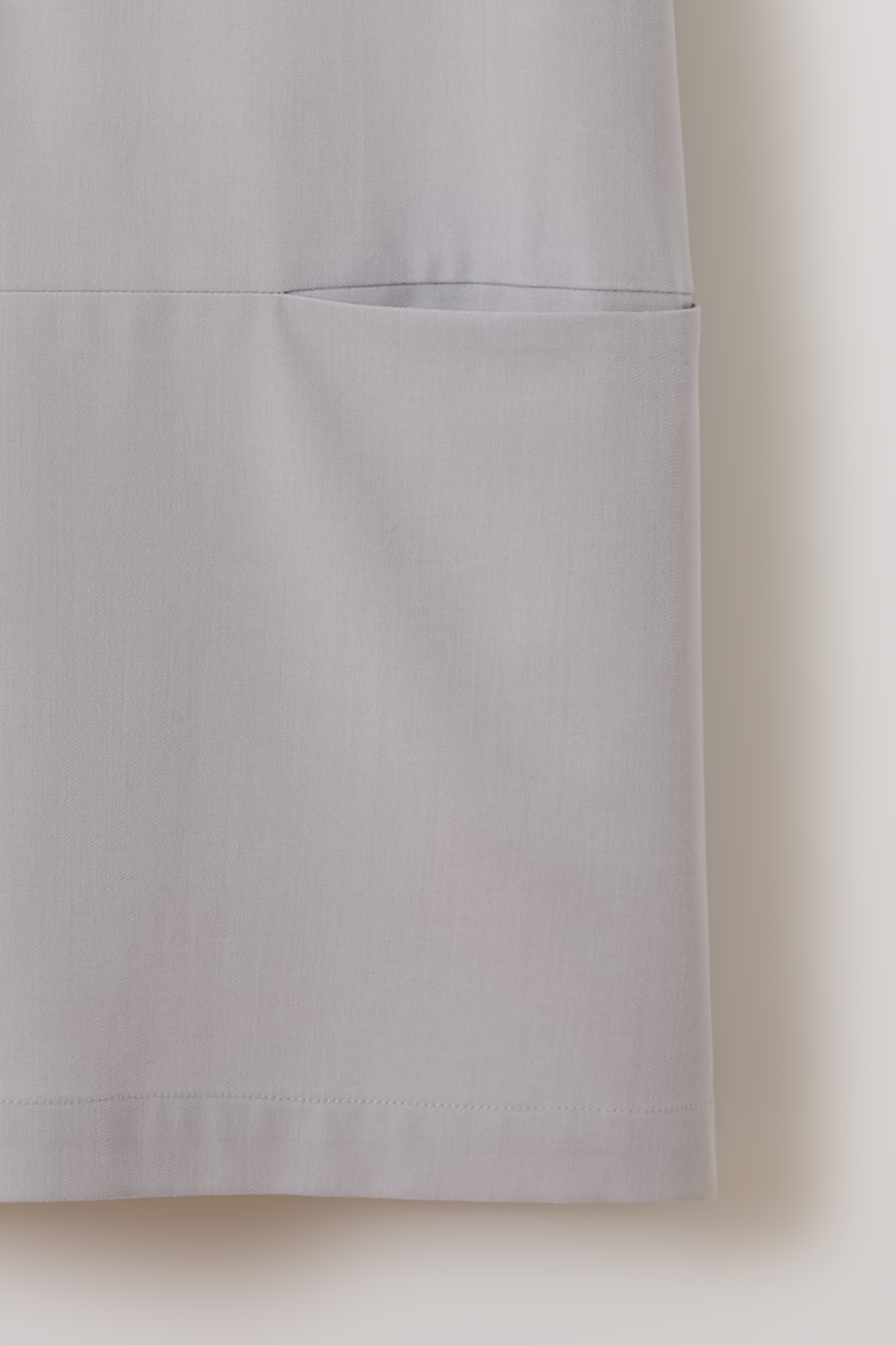 dart line blouse (powder sky)