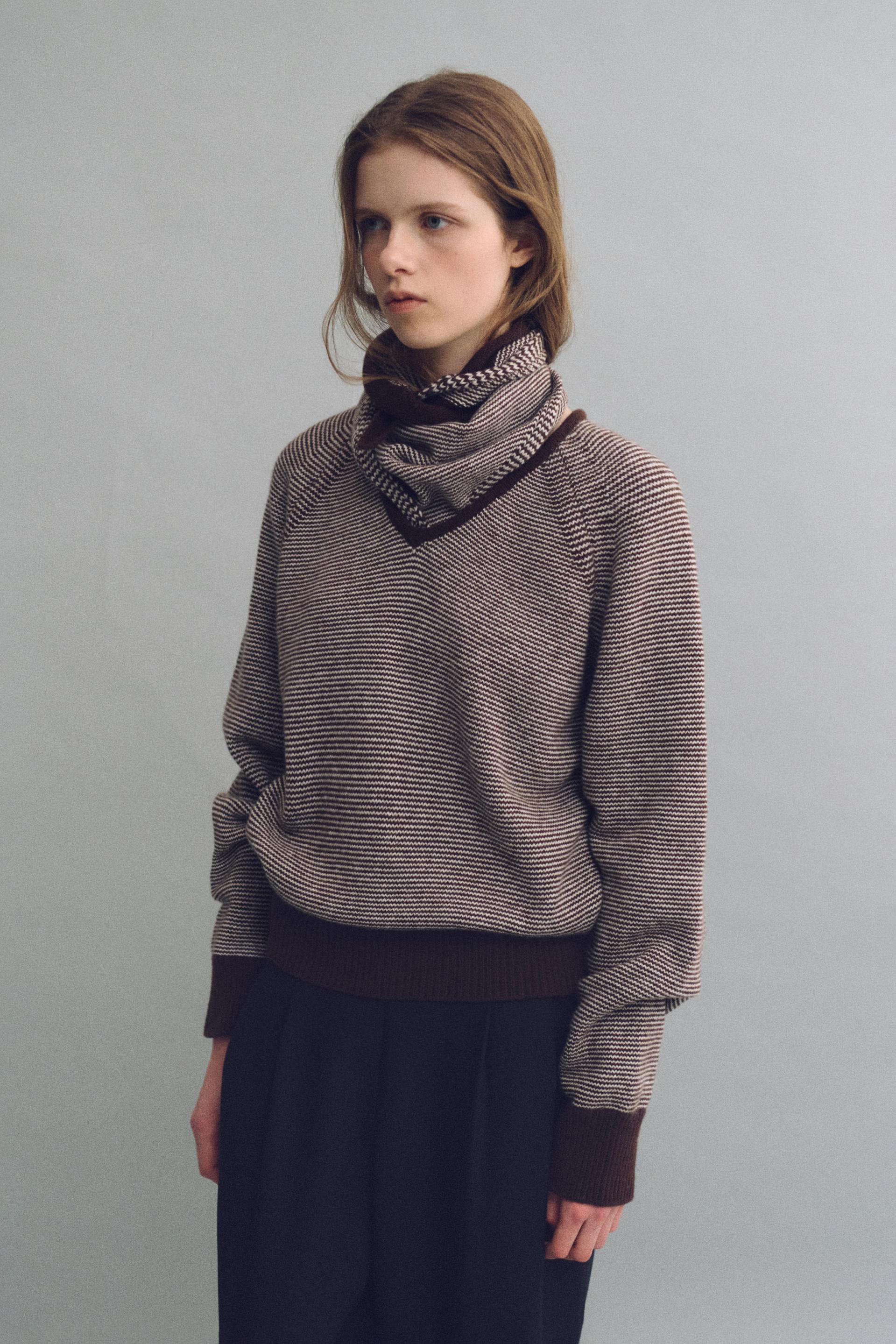 pipe v-neck knit (stripe brown)