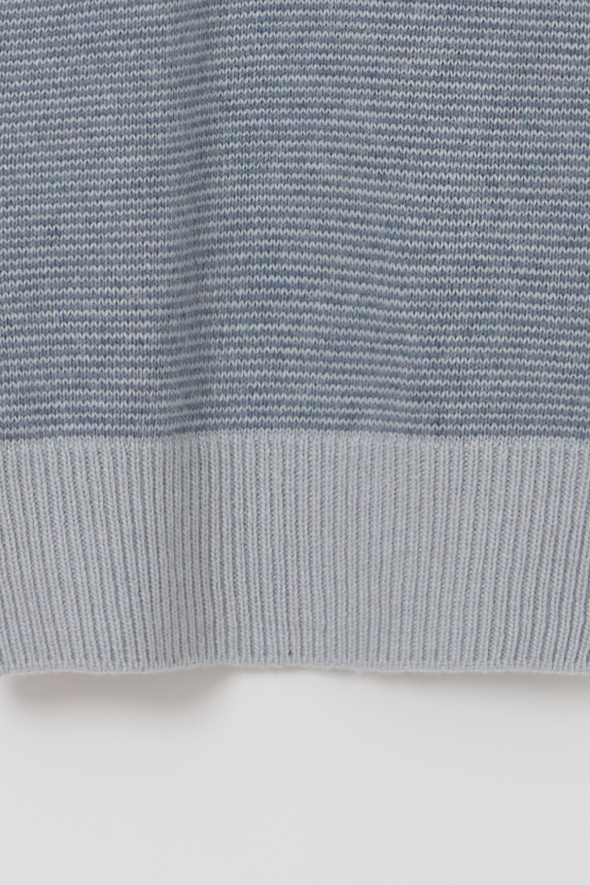 [2차 재입고] pipe v-neck knit (stripe sky blue)