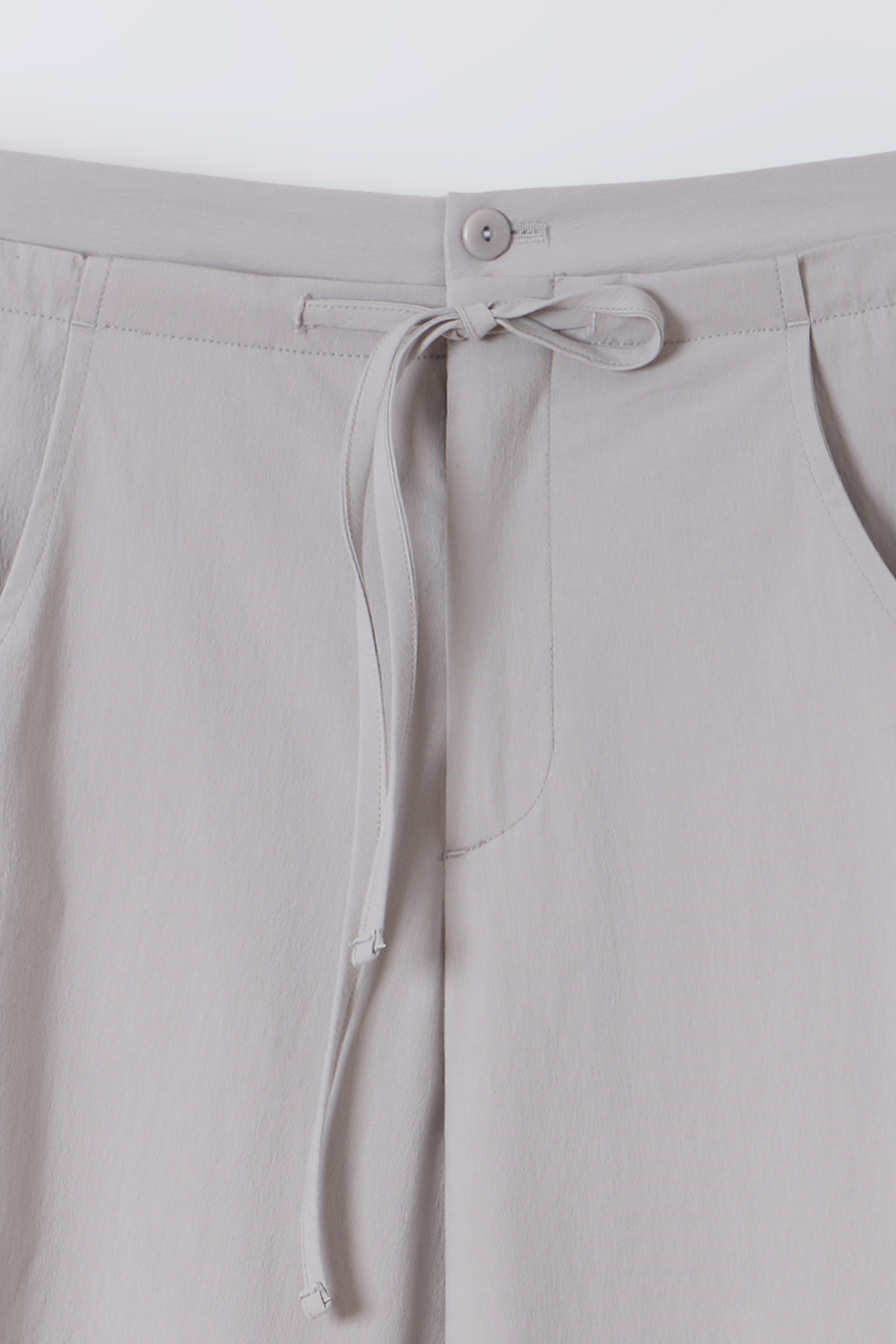 [2차 재입고] arc tuck pants (soft silver)