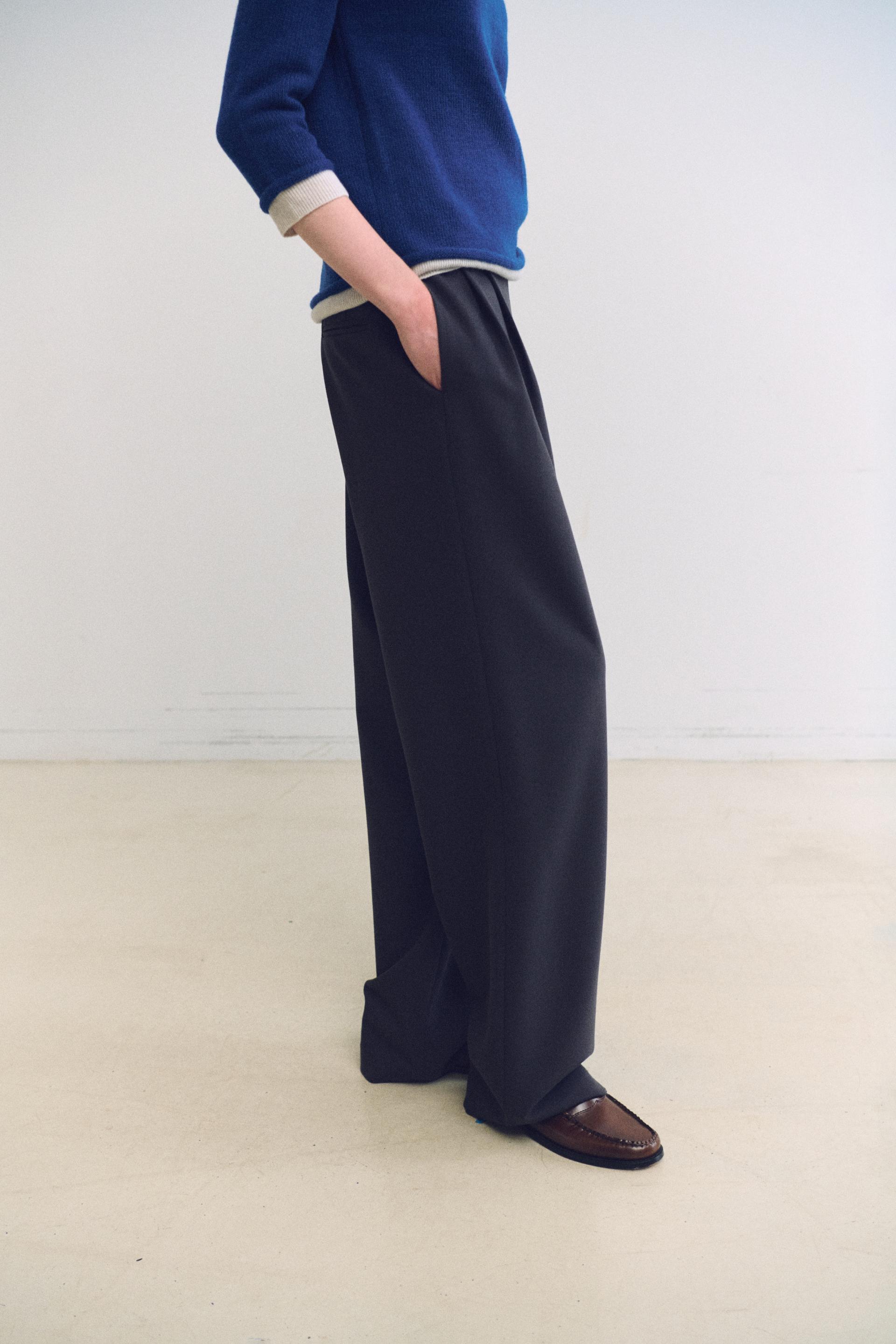 tuck ease slacks (charcoal)
