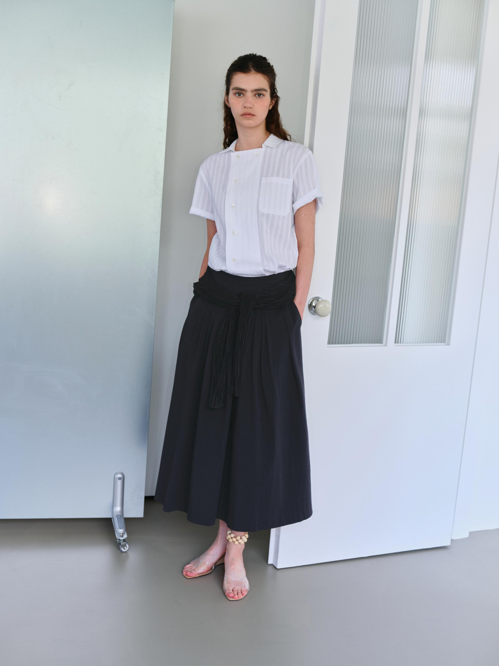 overlap half shirt (white stripe)