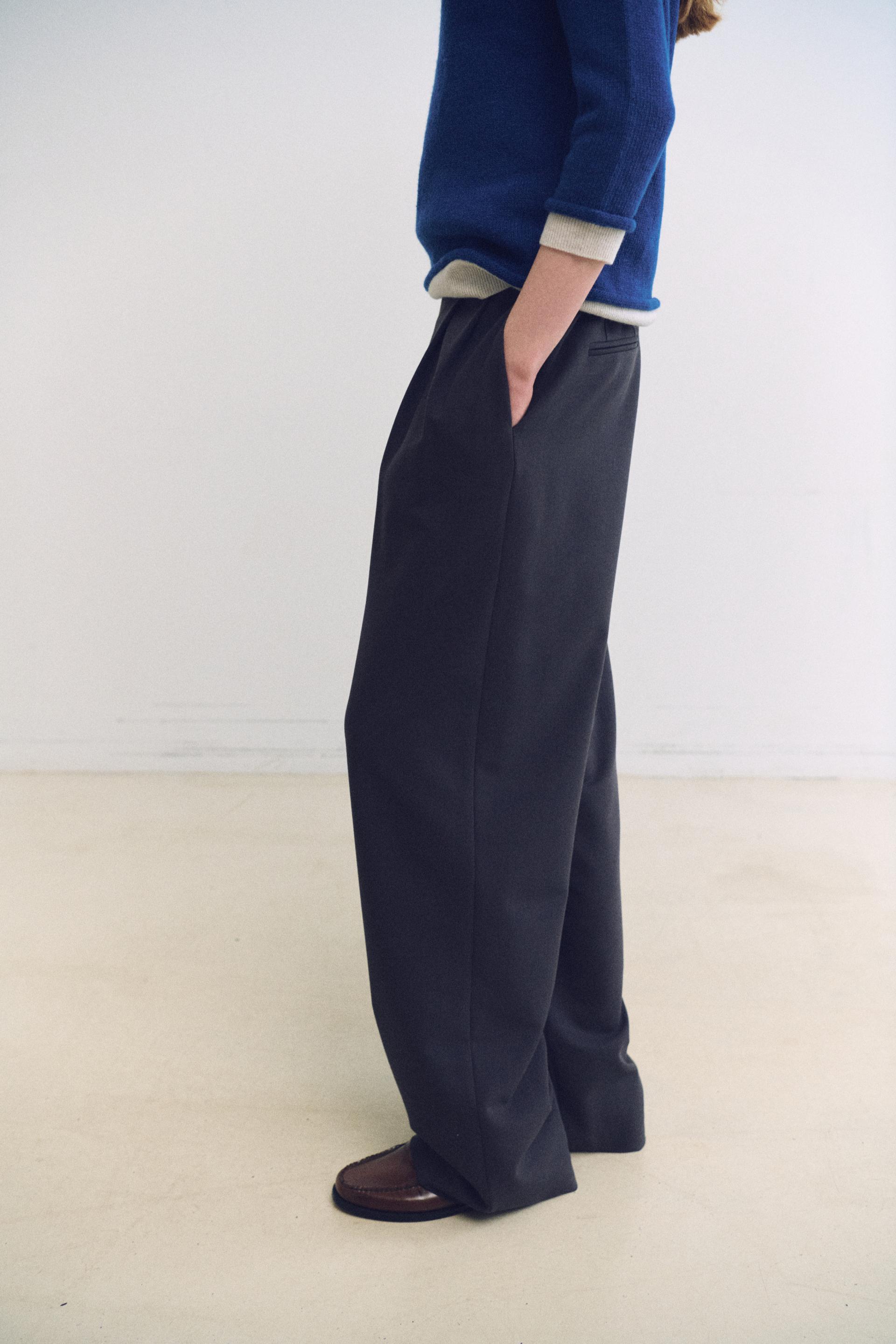 tuck ease slacks (charcoal)