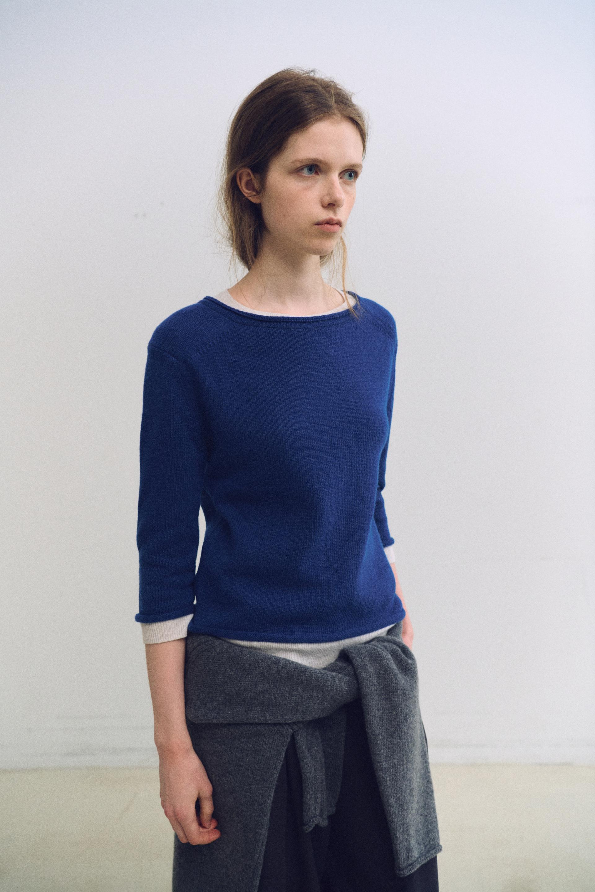 layered roll knit (blue)