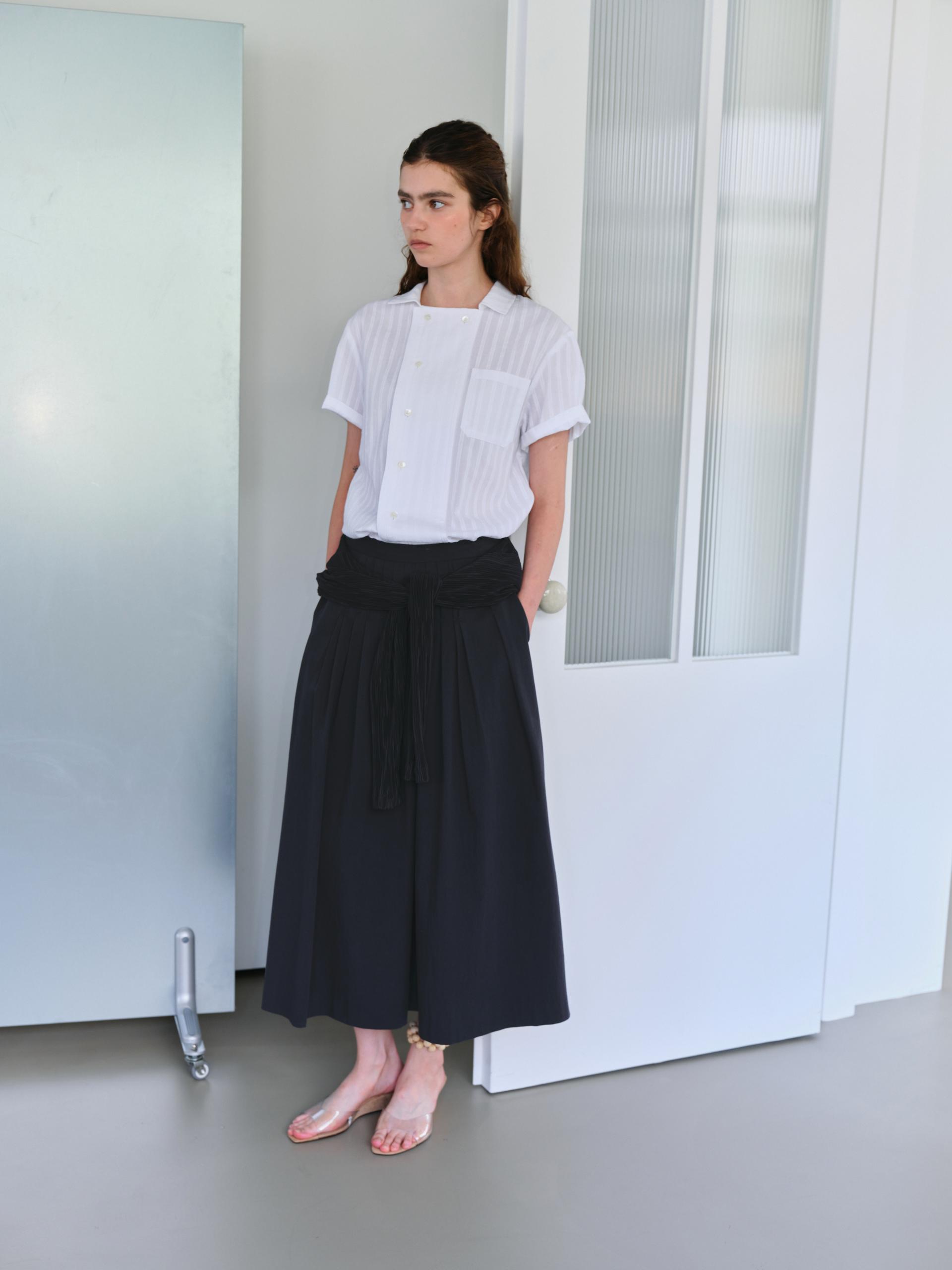 overlap half shirt (white stripe)