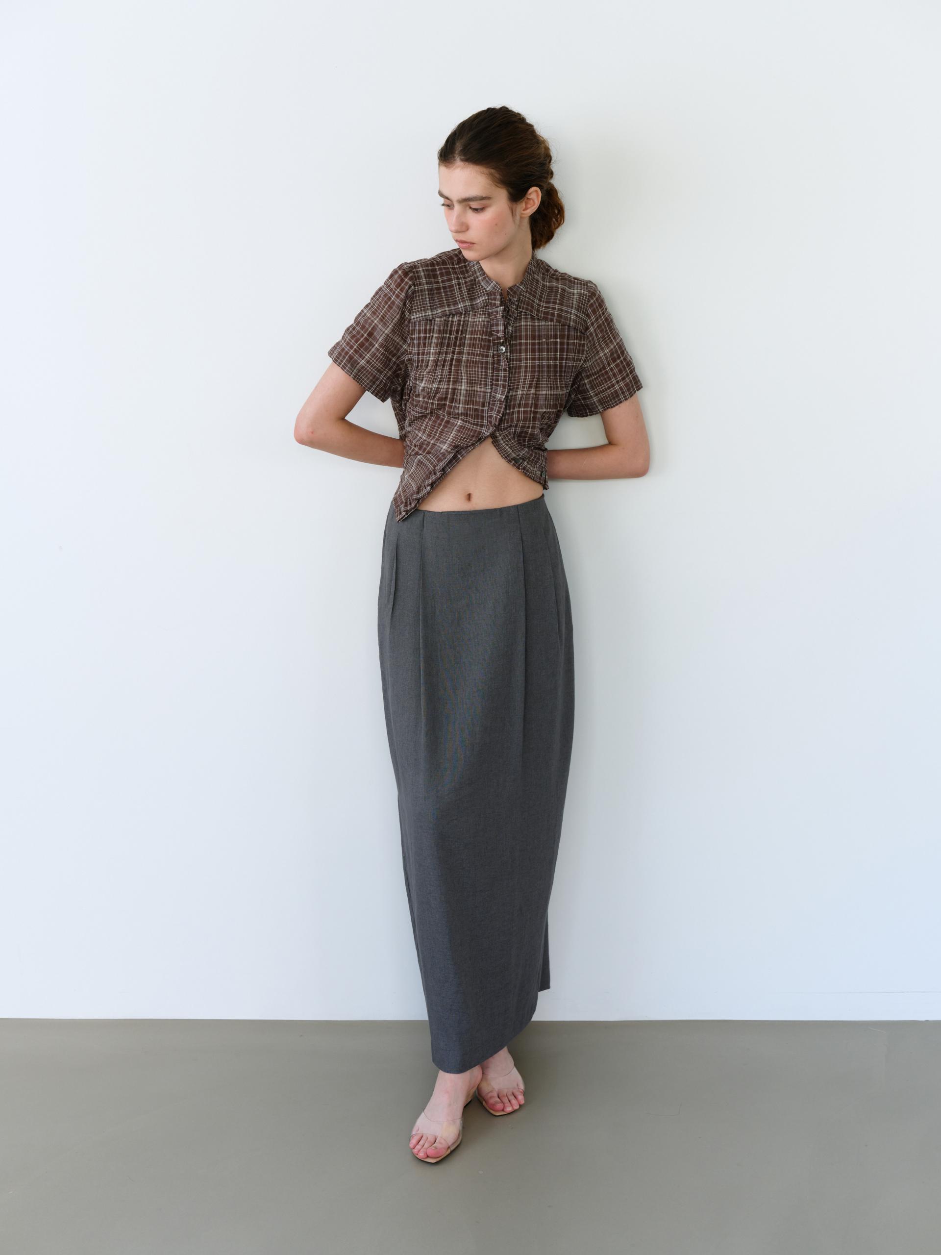 tuck maxi skirt (charcoal)