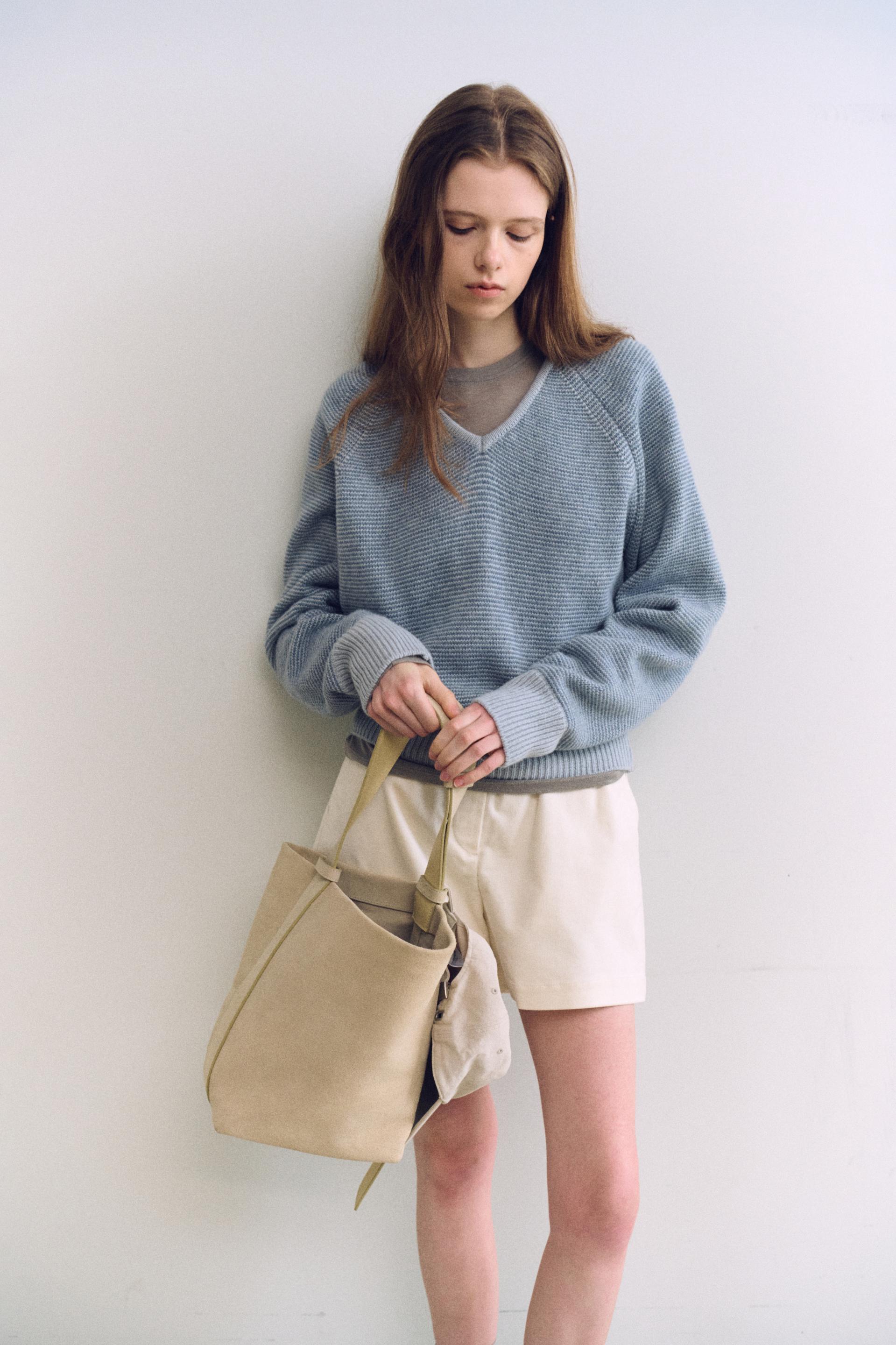 pipe v-neck knit (stripe sky blue)