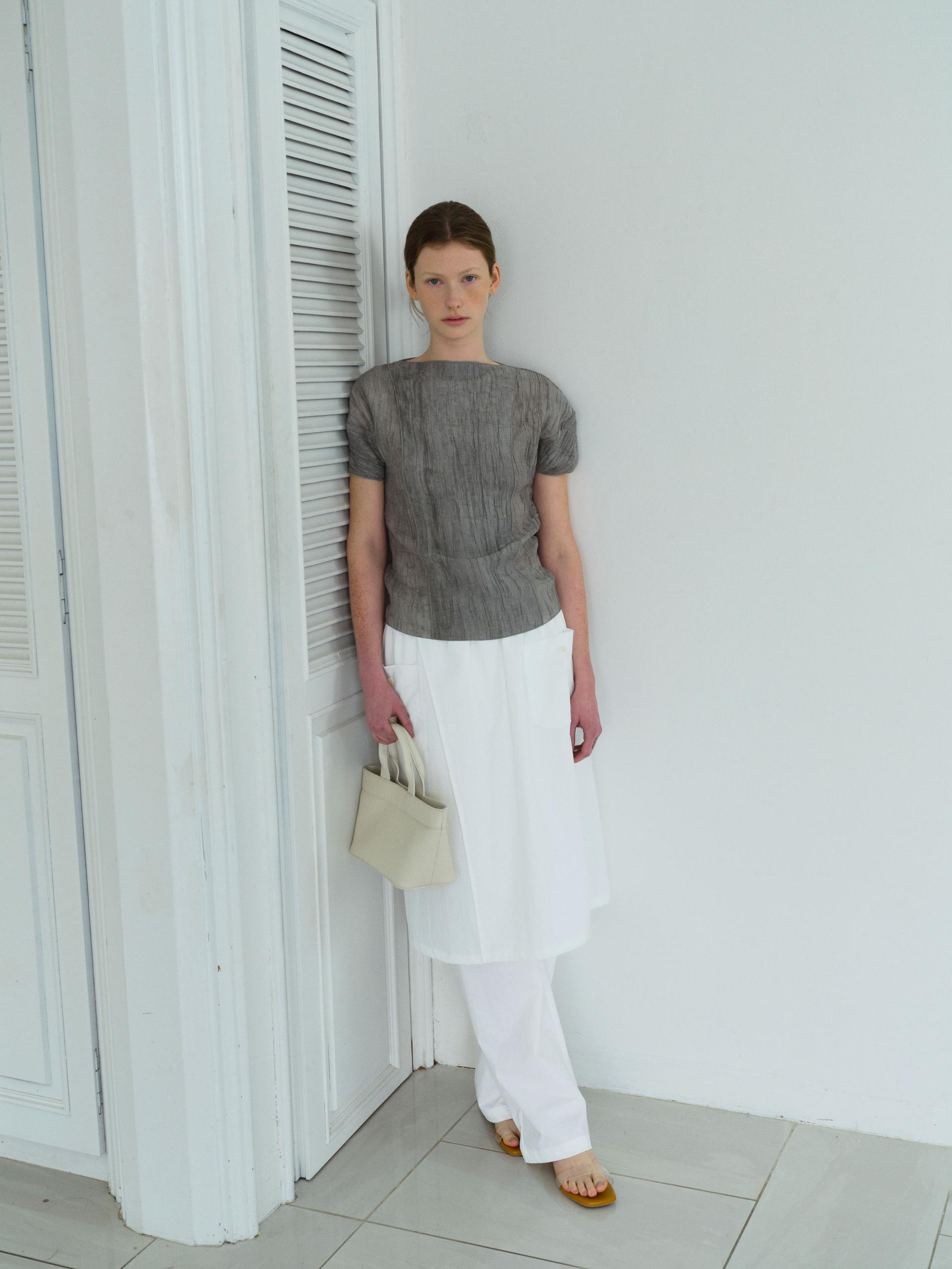 [4차 재입고 7/10 순차배송] pleats seam half blouse (grey)