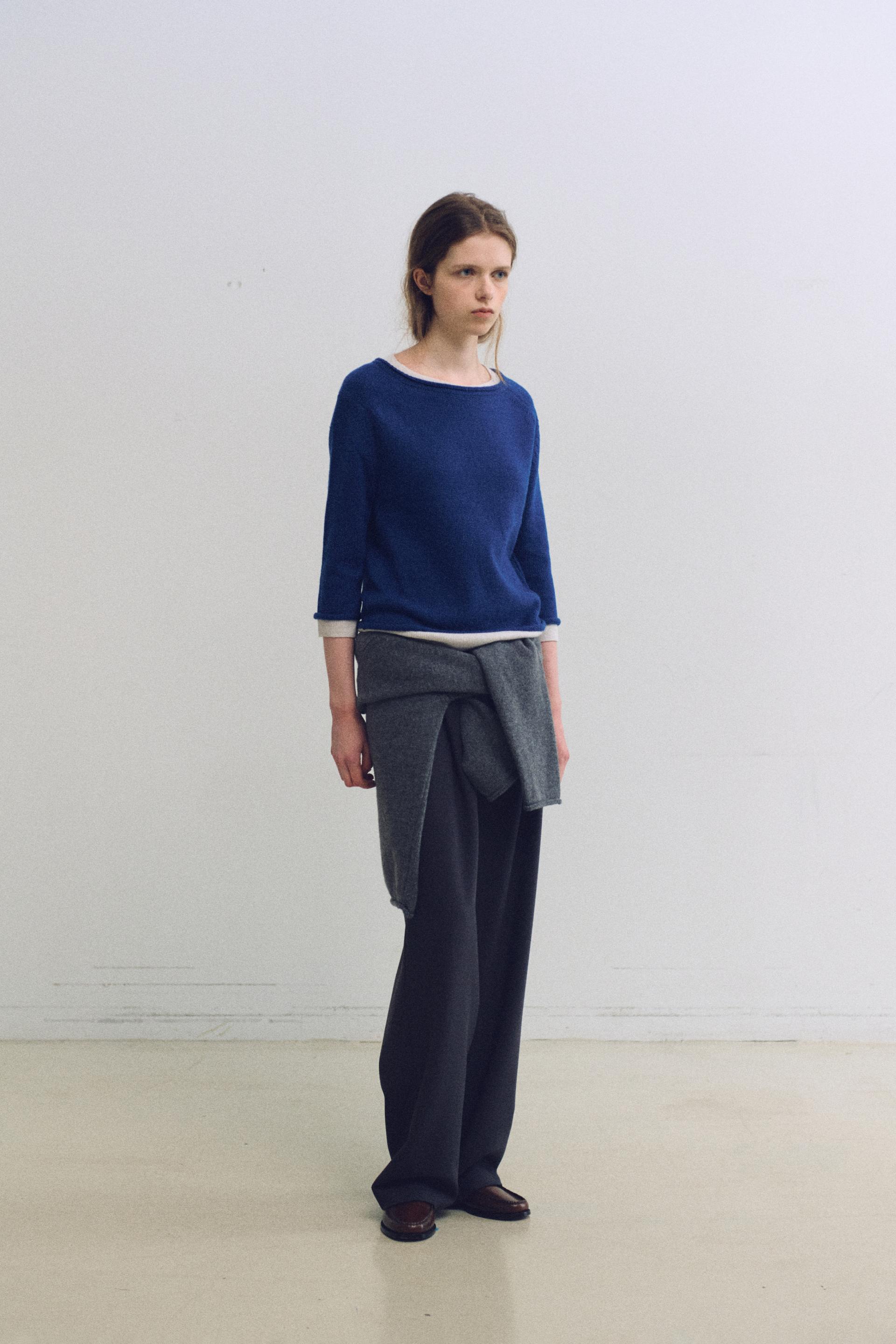layered roll knit (blue)
