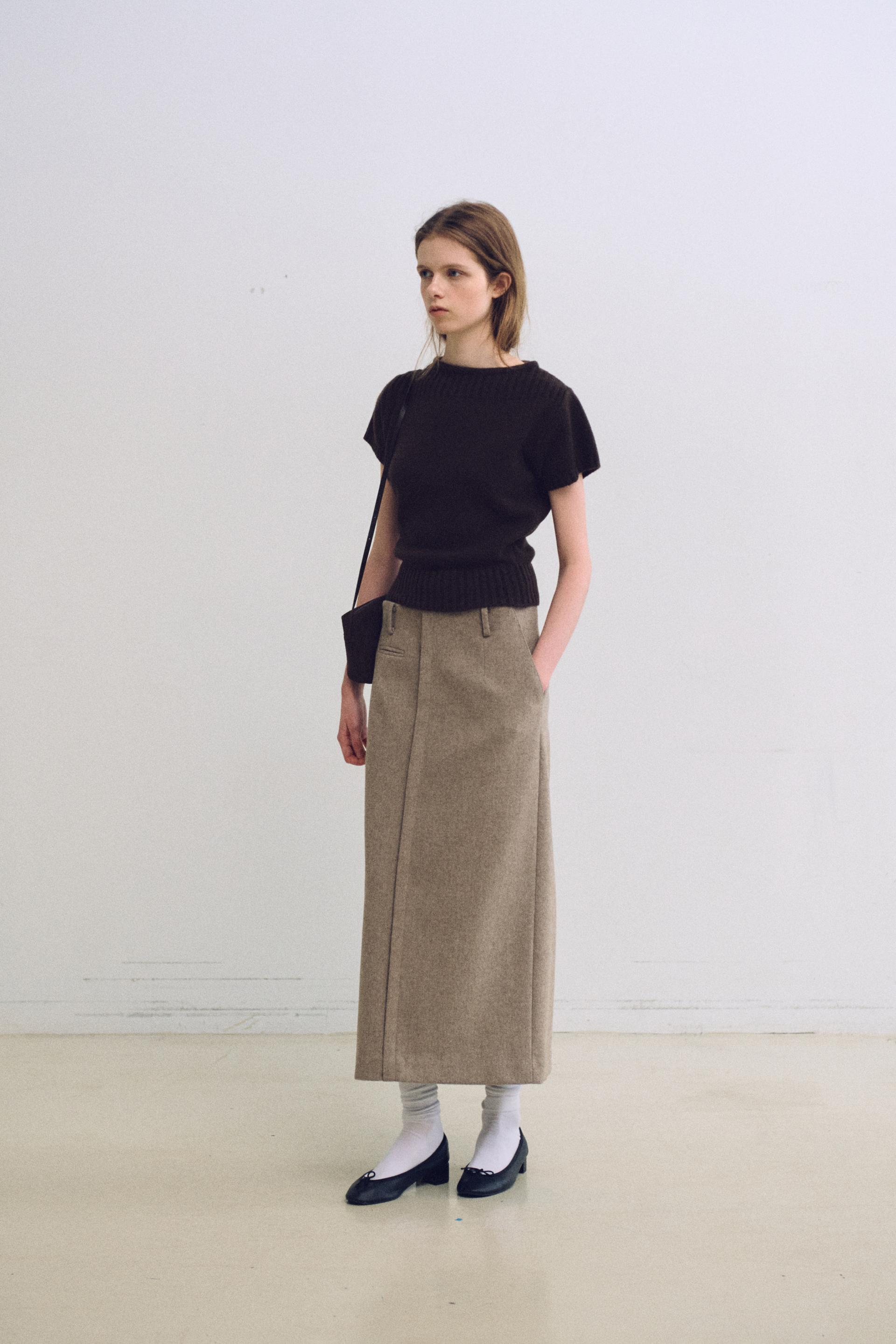 lip pencil skirt winter ver. (beige)