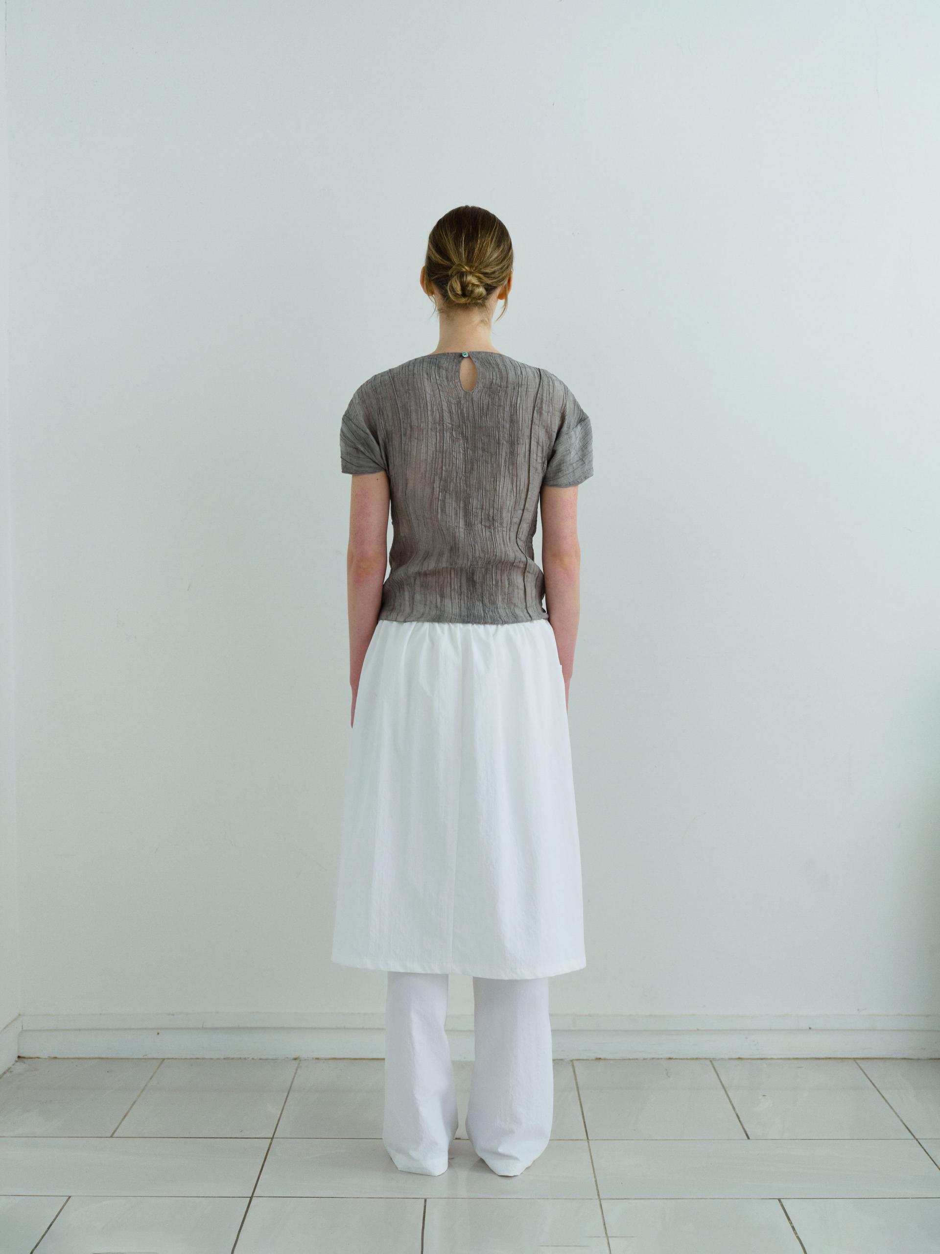 [4차 재입고 7/10 순차배송] pleats seam half blouse (grey)