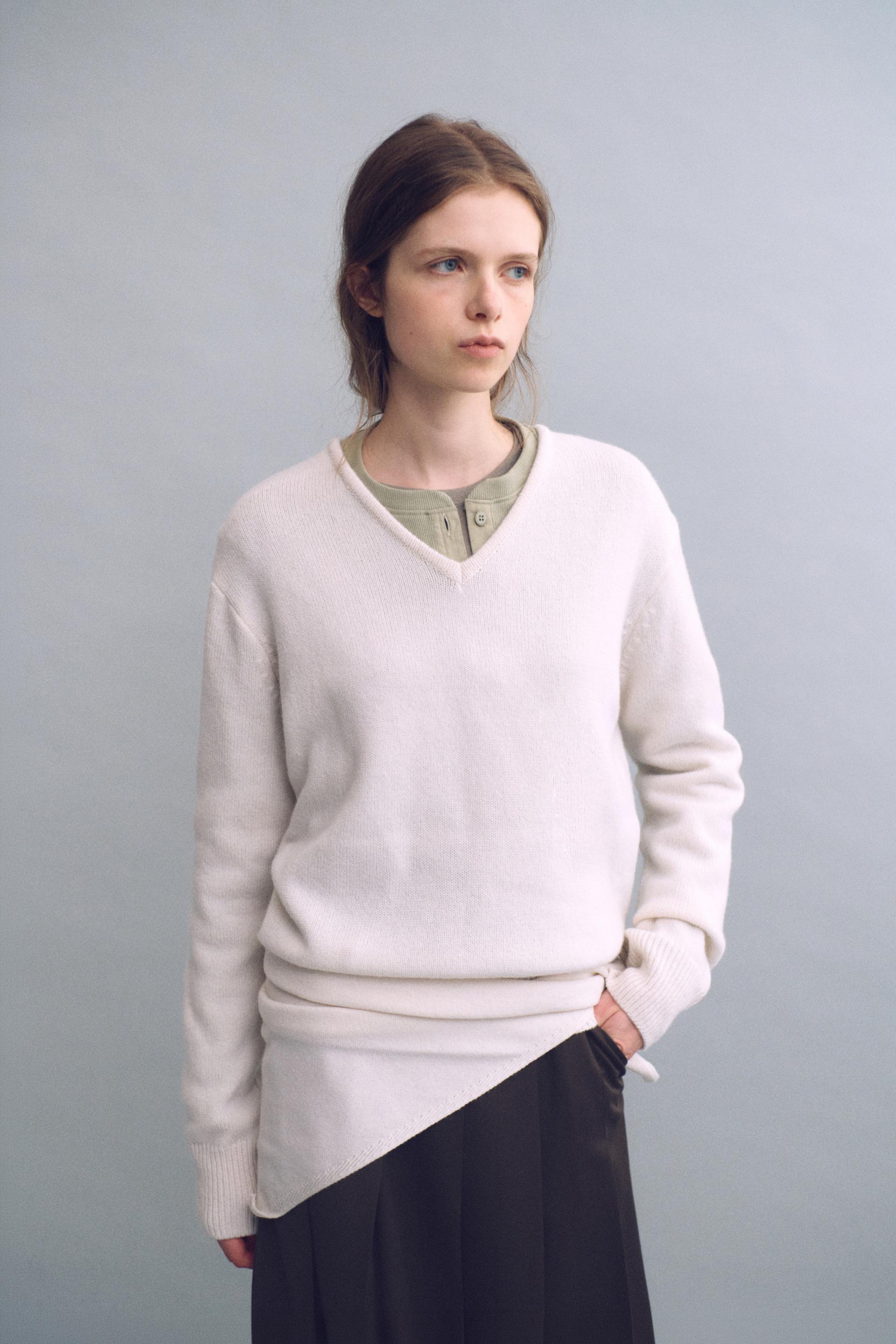 pipe v-neck knit (ivory)