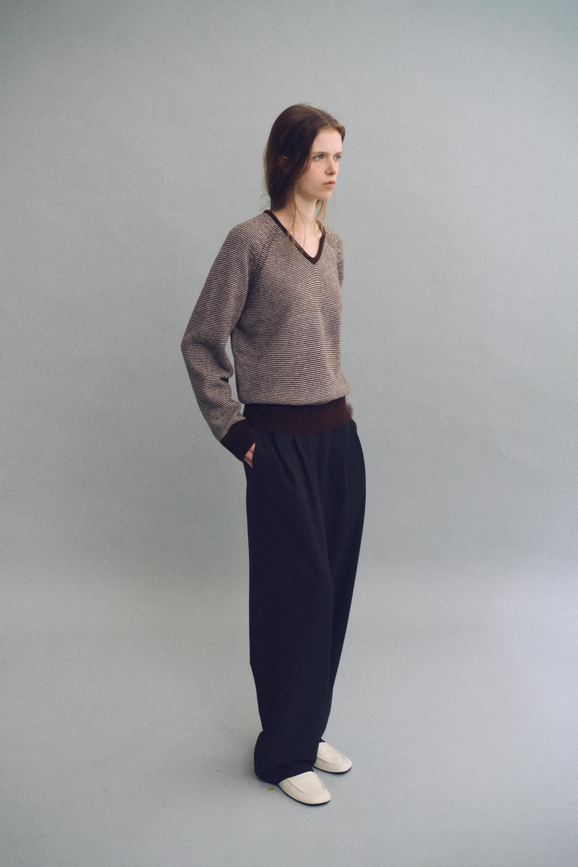 pipe v-neck knit (stripe brown)