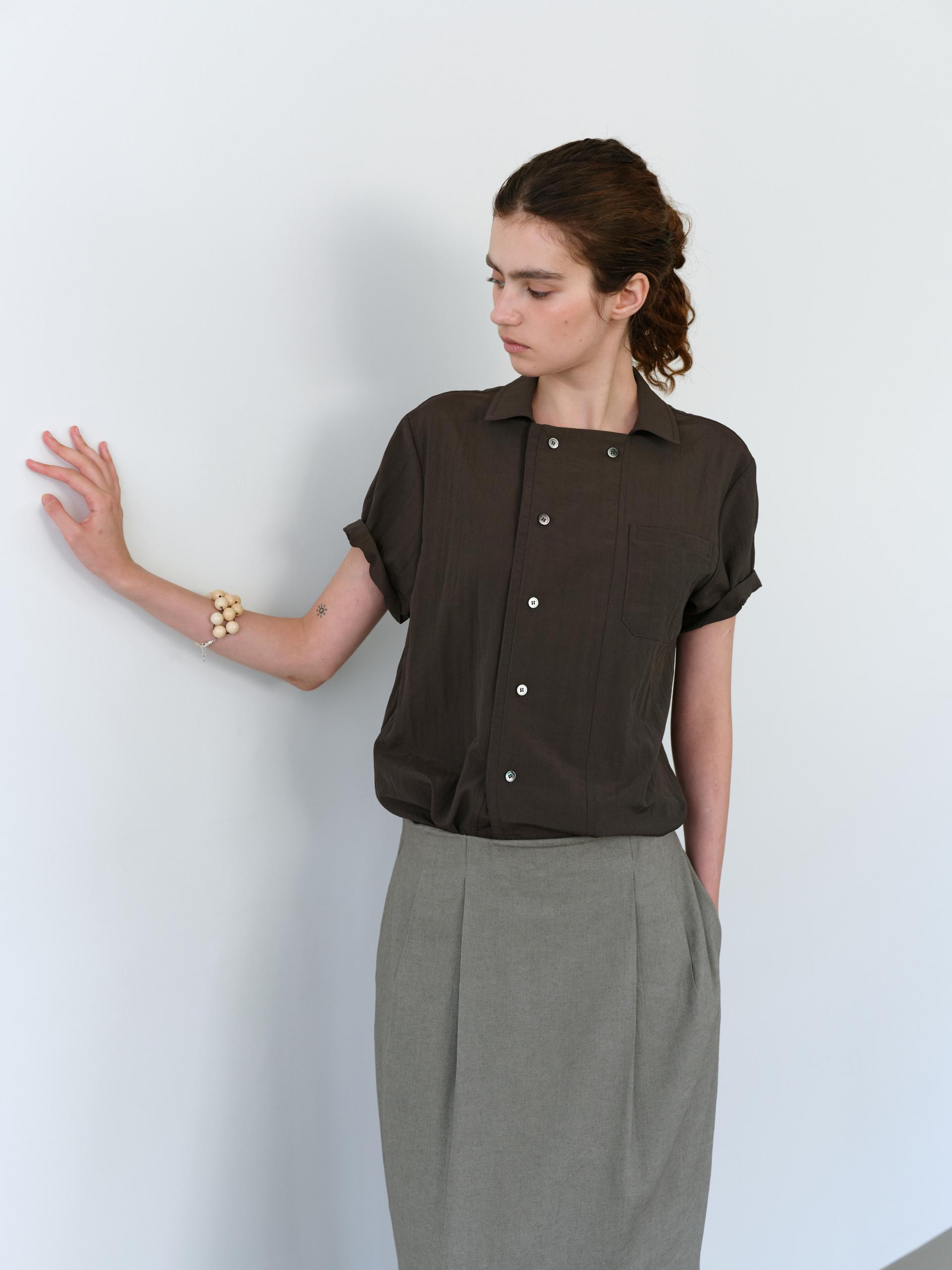overlap half shirt (brown)