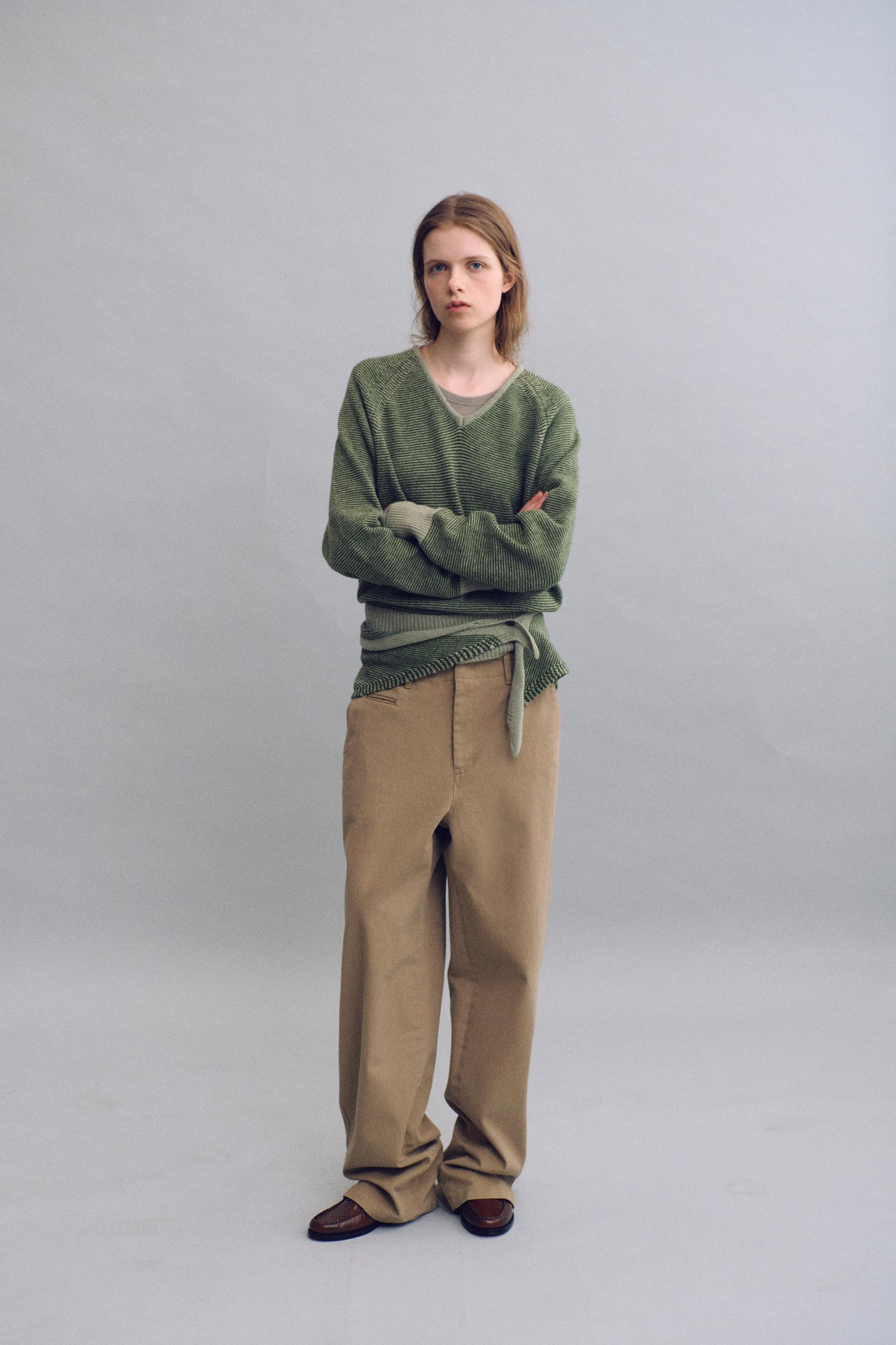 pipe v-neck knit (stripe green)