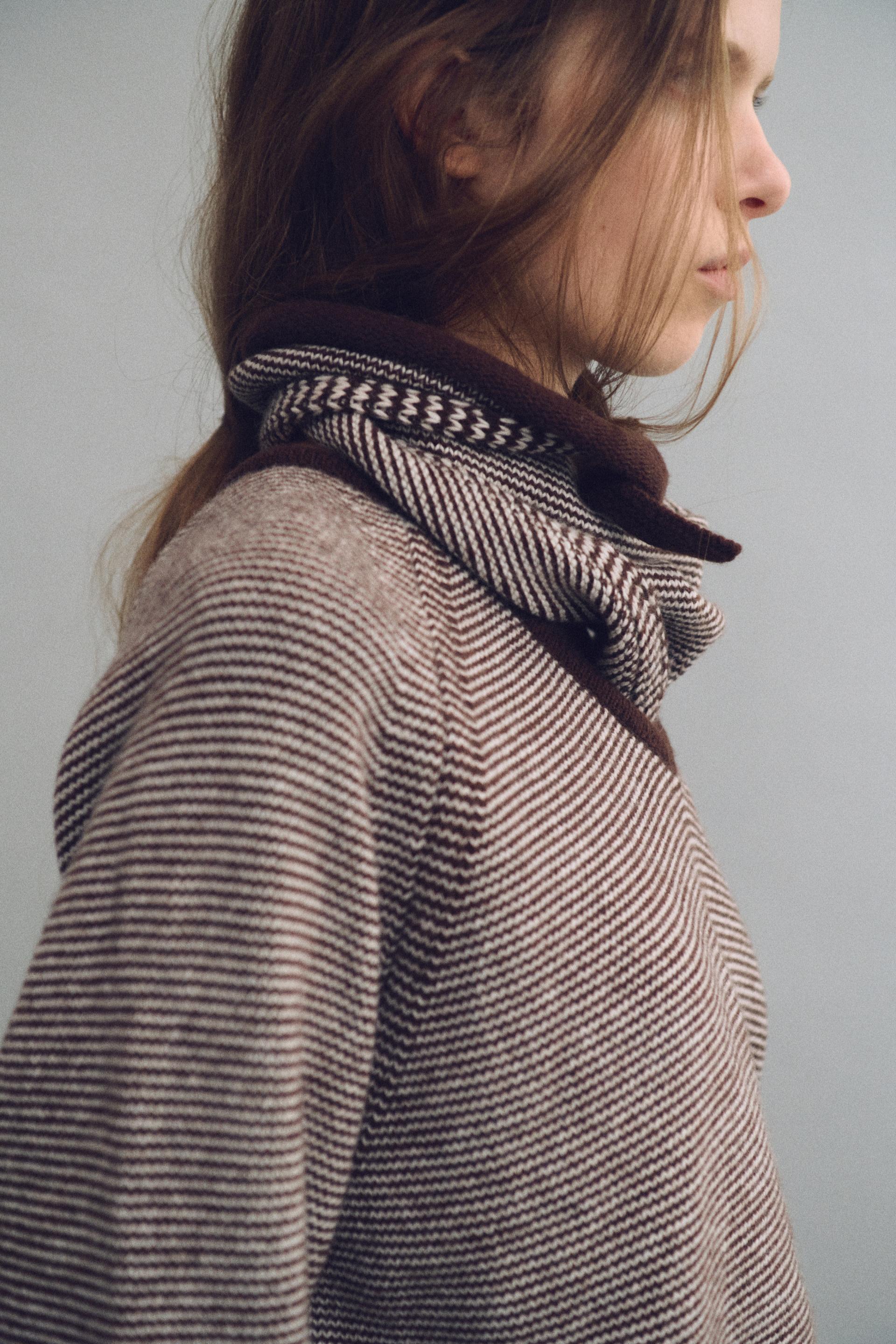 pipe v-neck knit (stripe brown)