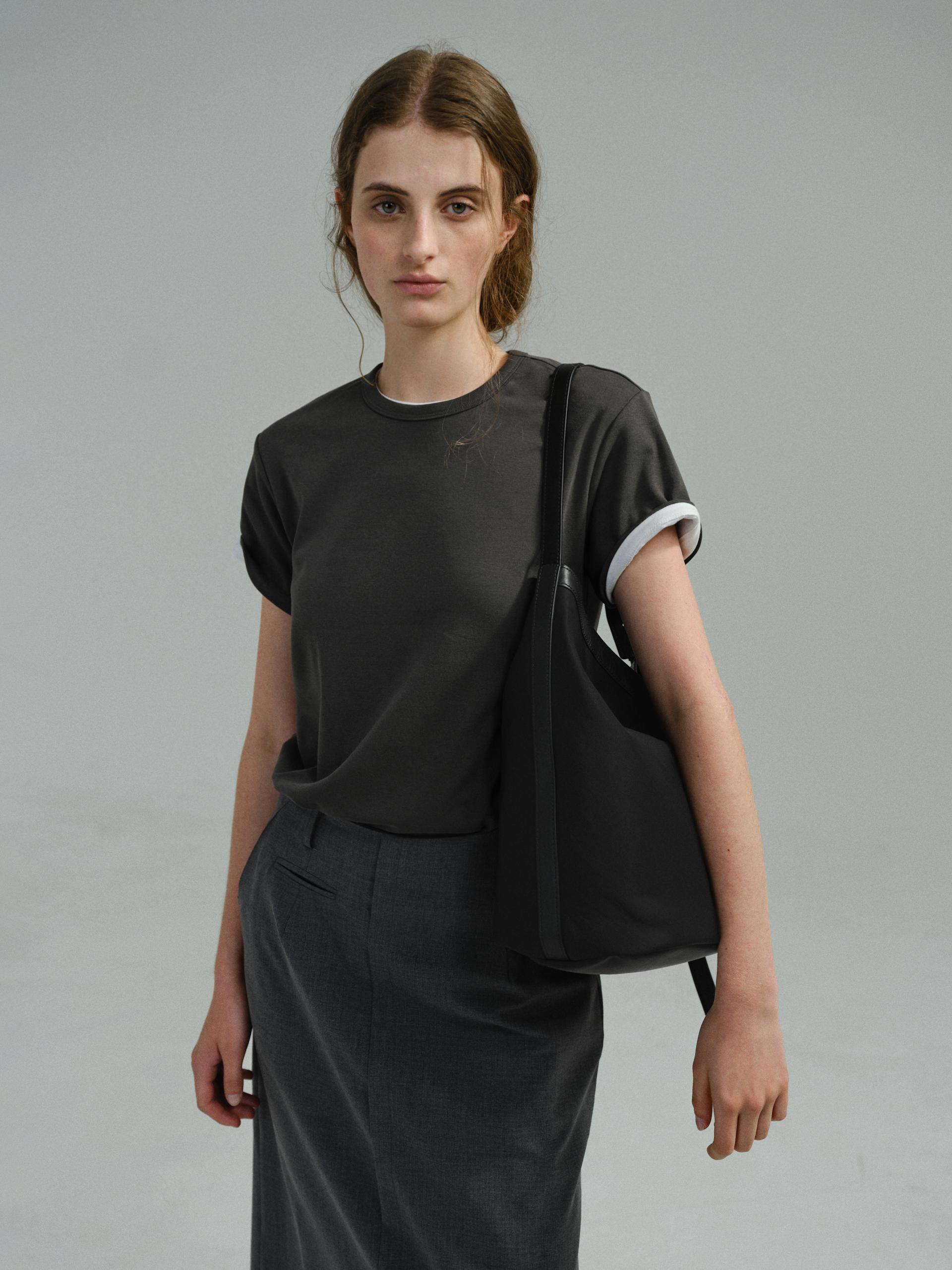 core t-shirt (charcoal)