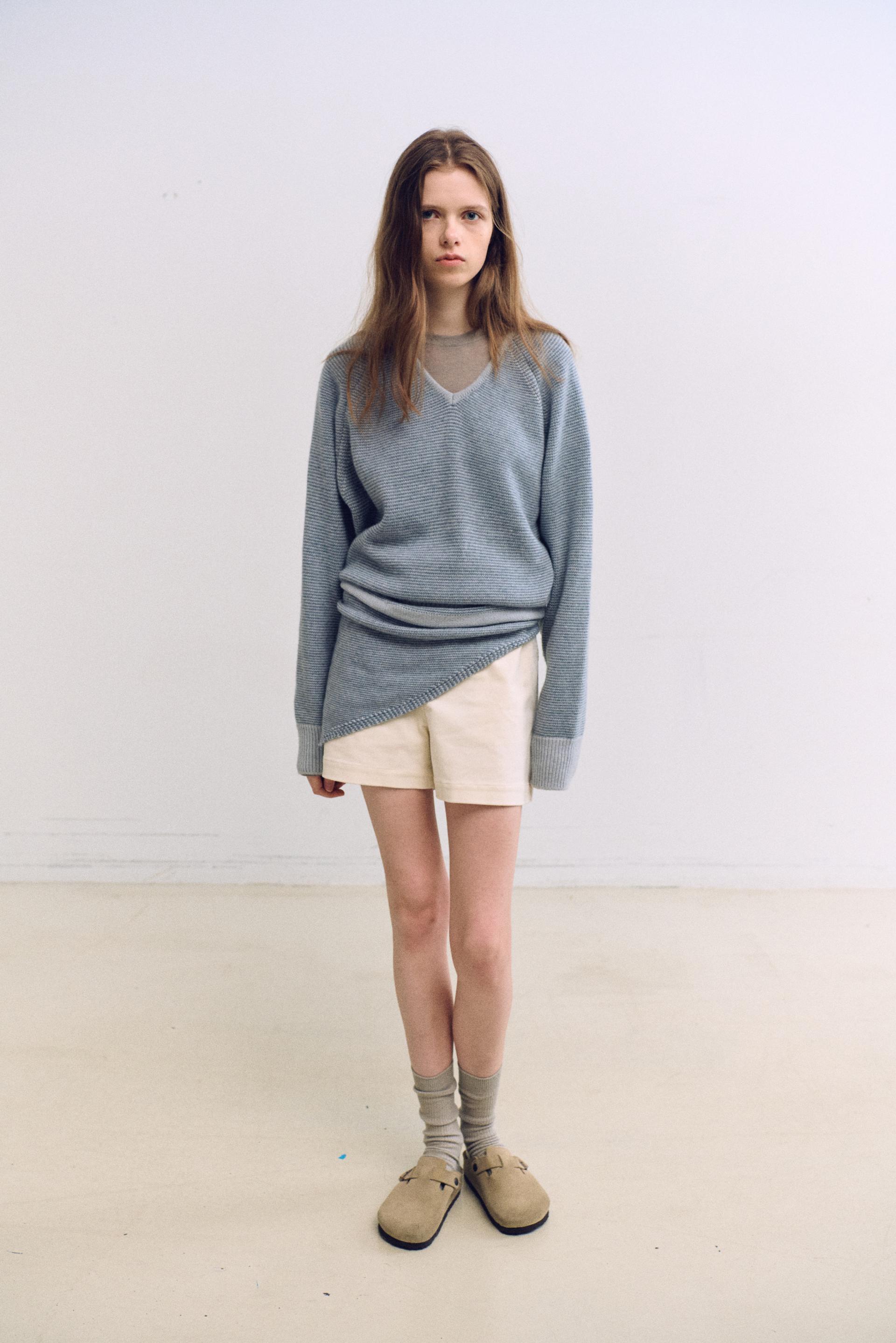 pipe v-neck knit (stripe sky blue)