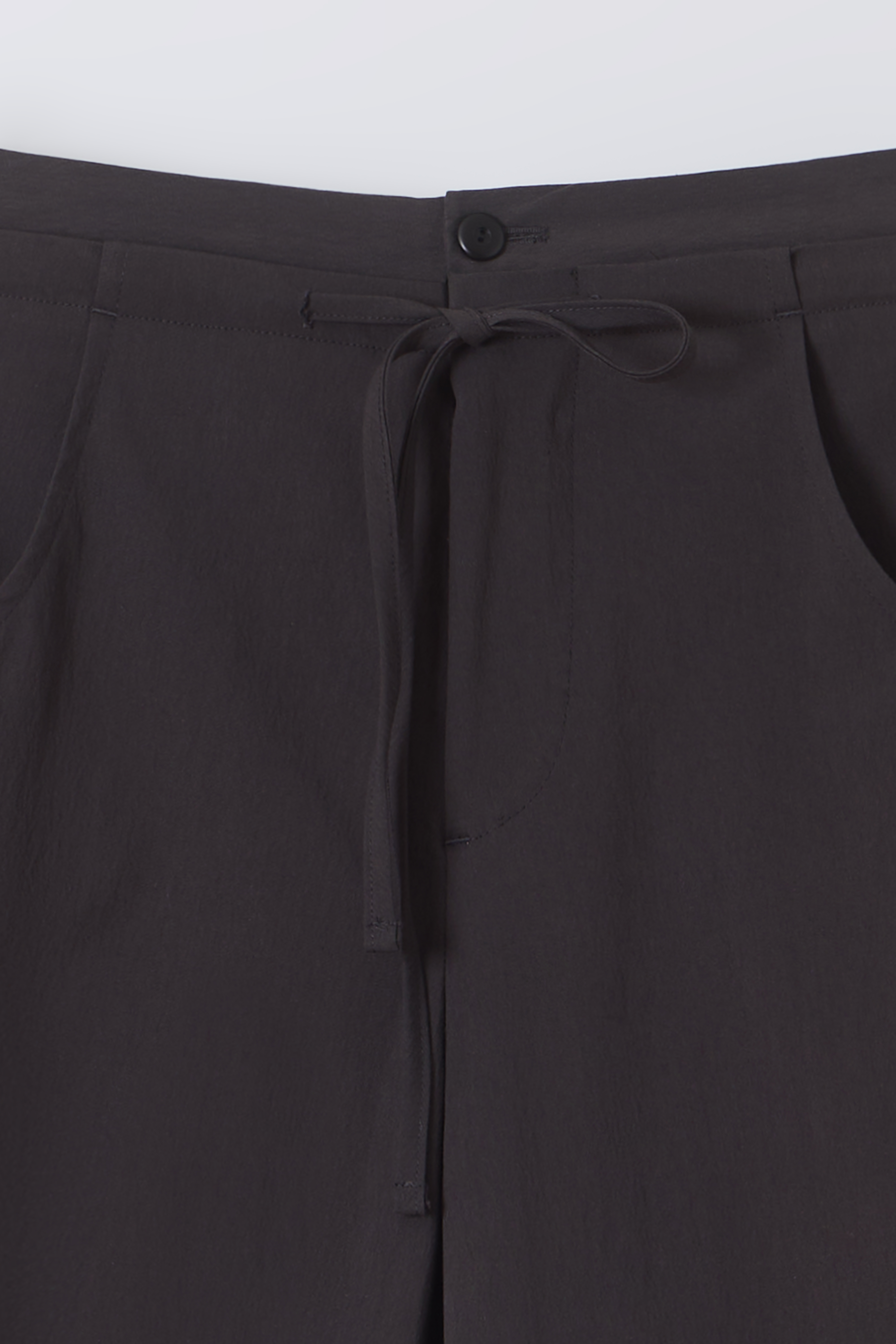 [2차 재입고] arc tuck pants (charcoal)