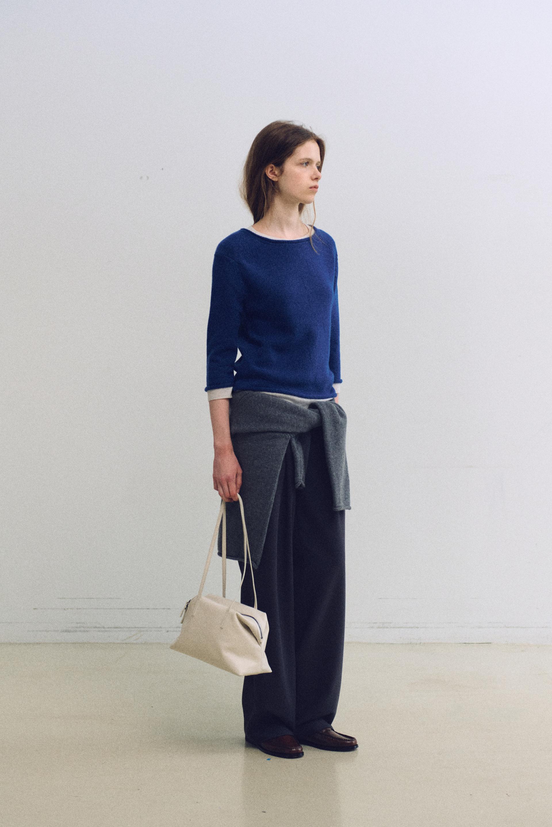 layered roll knit (blue)