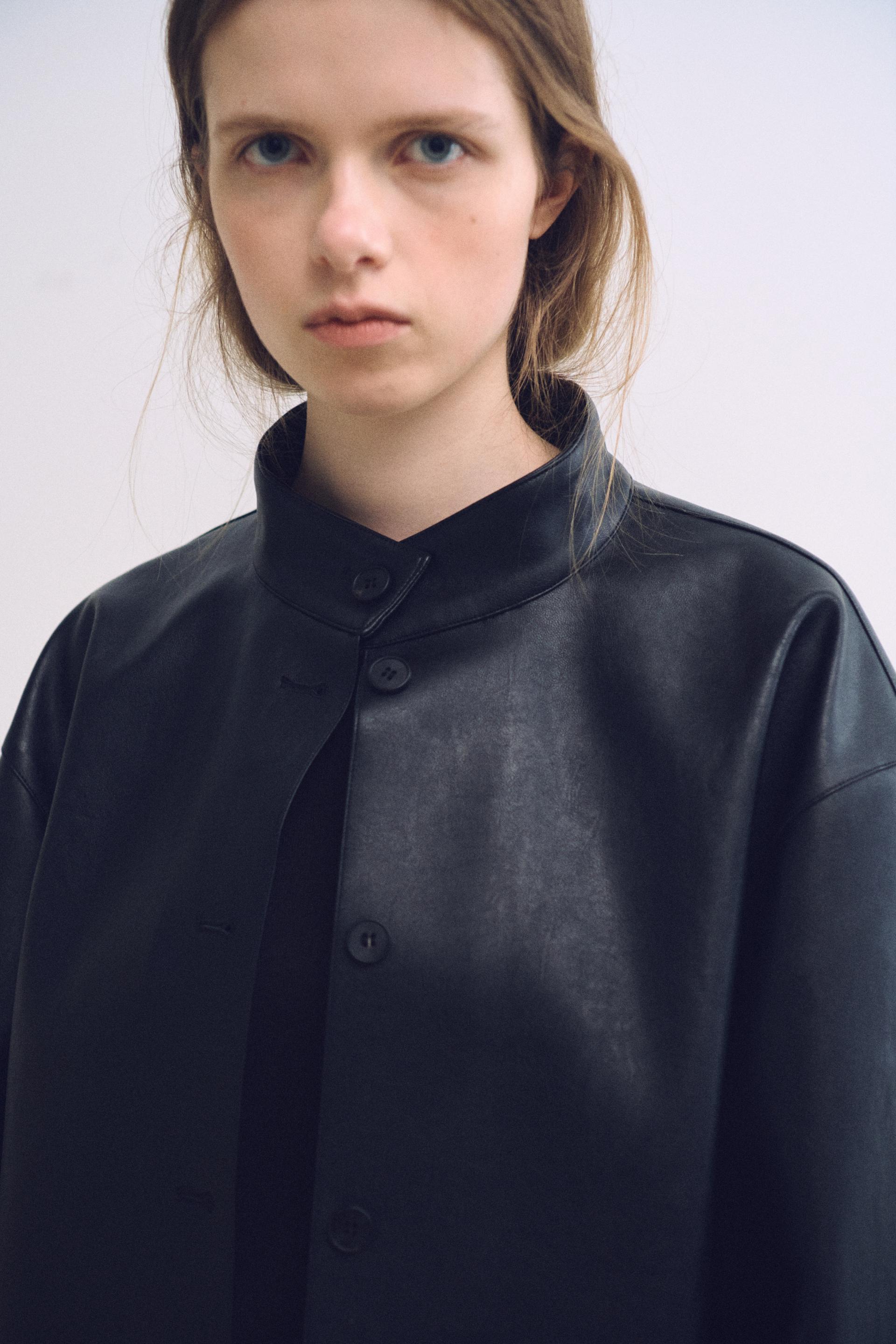 linear high neck jacket (leather black)