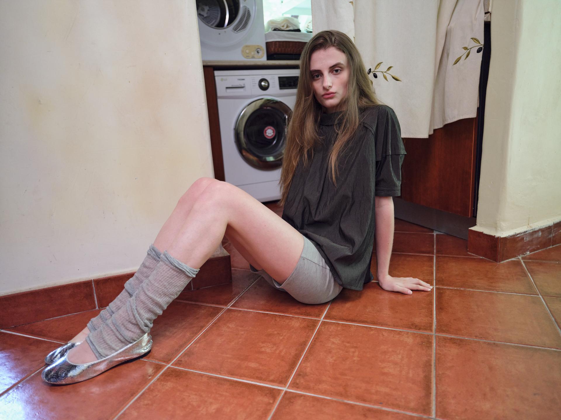 [2차 재입고] arc half blouse (charcoal brown)